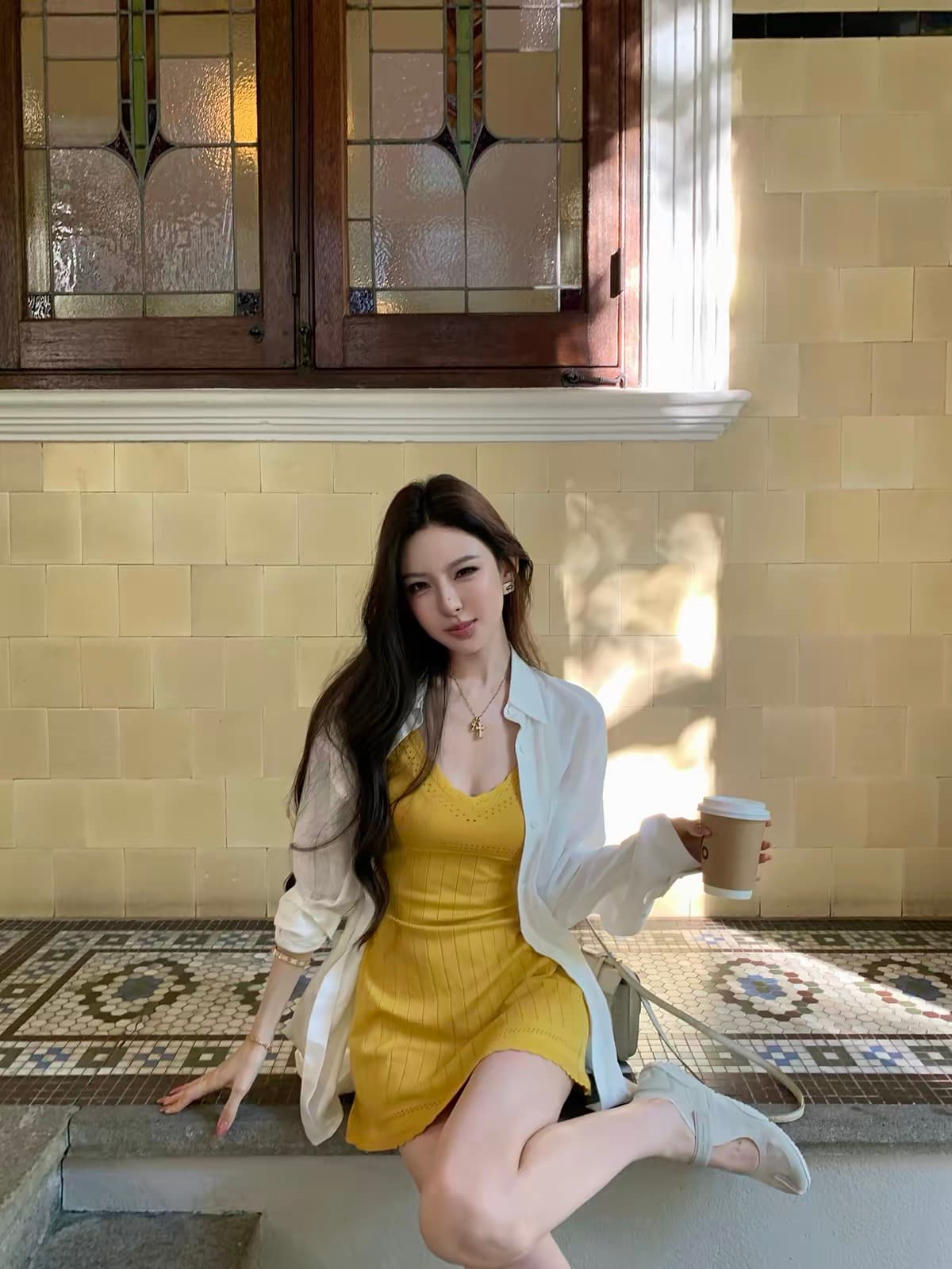 fbblimit 黛 웨스트 미스 순수한 욕망 분위기 몸매 가꾸기 쇼트 스타일 홀로우 아웃 자수 V넥 드레스 상세 이미지 3