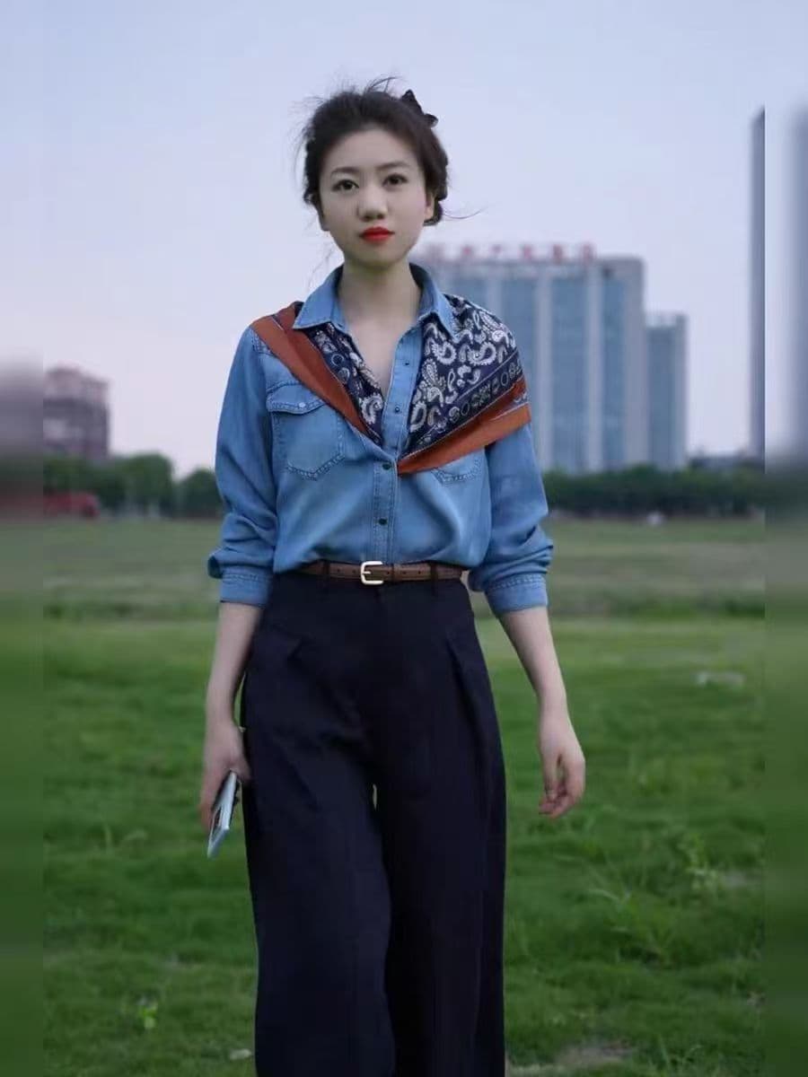 올해 인기 파란색 자외선 차단 데님 여성 셔츠 빛 럭셔리 고급 센스 프랑스식 사소한 작은 셔츠 출퇴근 착용 잡아라. 의류