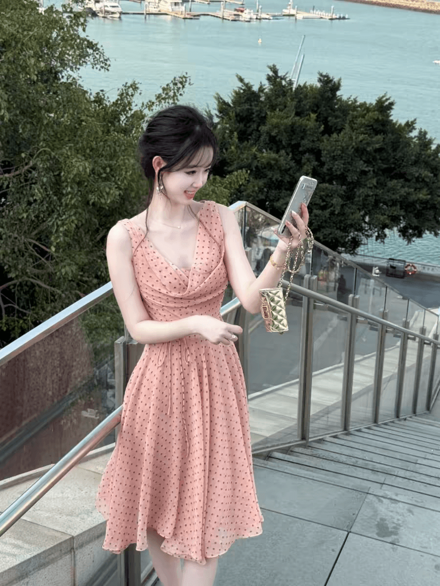 핑크색 도트 무늬 흔들다 칼라 여성 드레스 여름 순수한 욕망 품격 몸매 가꾸기 슬림해 보이는 허리 수축 아름다운 휴가 바람 길다 치마 이미지 2