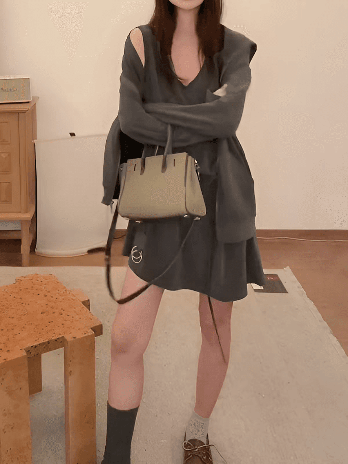 2026 새로운 회색 후드 티 스웨터 재킷 슬립 드레스 아이들 조기 가을 한 부서 착용 가져 가라. 에이즈 환자 세트