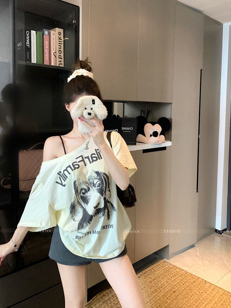 92 면 8 암모니아 Lun 아메리칸 강아지 프린트 오프숄더 반팔 티셔츠 여성 의류 여름 품격 비스듬한 어깨 루즈핏 맨위 상세 이미지 2