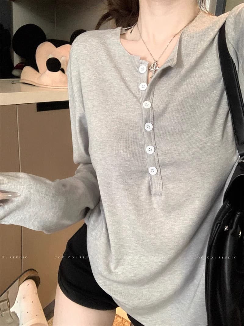 회색 느긋한 바람 긴팔 루즈핏 티셔츠 여성 가을 캐주얼 얇은 스타일 자외선 차단 블라우스 단색 슬림해 보이는 다용도 맨위 상세 이미지 3