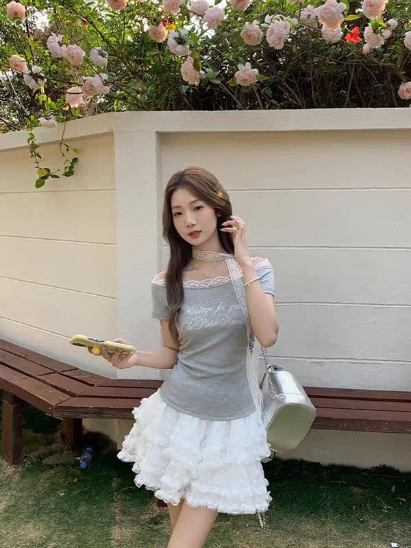 260 그램 사람들 면 달콤한 매운맛 바람 패치워크 레이스 측면 오프숄더 티셔츠 여성 여름 알파벳 프린트 반팔 다용도 맨위 이미지 2