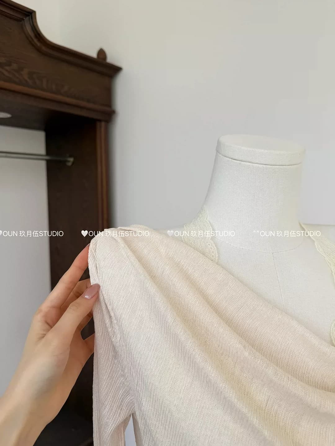 행침 목 레이스 조각 슬립 슬림해 보이는 긴팔 티셔츠 2026 봄 여름 새로운 맨위 세트 상세 이미지 10