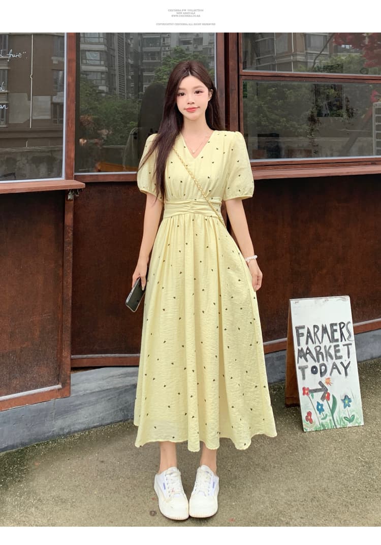 실사 하트 비트 기호 빅 사이즈 여성 의류 여름 드레스 패션 미니멀리즘 V넥 반팔 저항 주름 하트 꾸밈음 드레스 상세 이미지 19