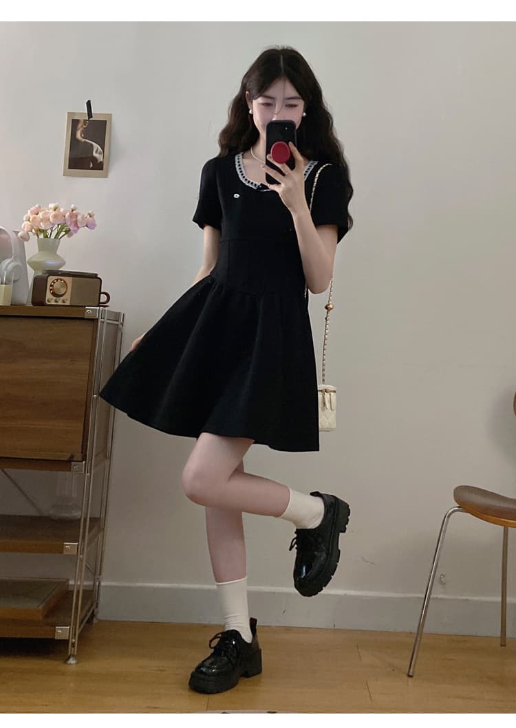 실사 여름 ootd 빅 사이즈 여성 의류 마이크로 지방 mm 슬림해 보이는 작은 검은 드레스 한 부서 패션 꼬집기 허리 드레스 상세 이미지 15