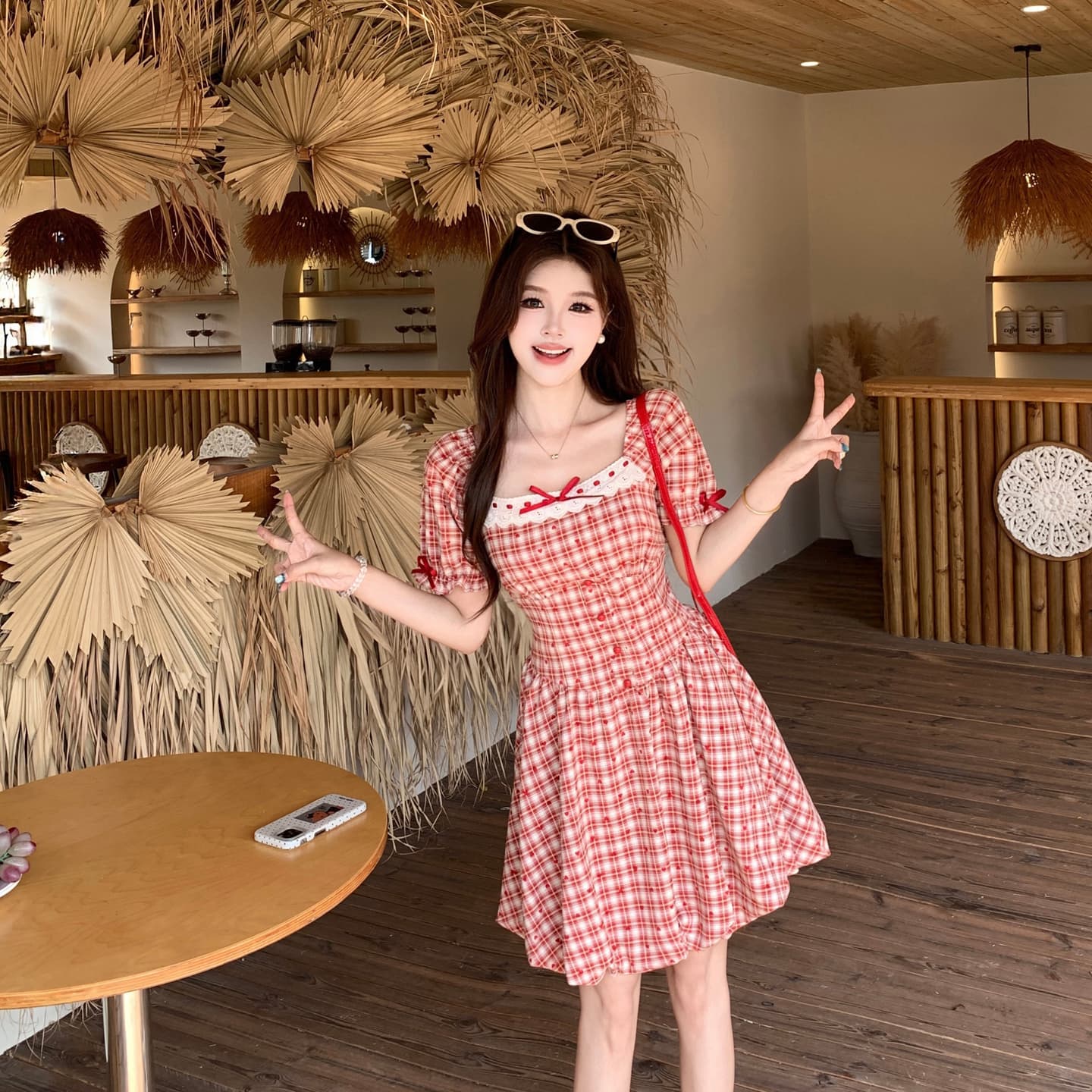 실사 빅 사이즈 여성 의류 마이크로 지방 mm 슬림해 보이는 체크무늬 인형 치마 프랑스식 레트로 스타일 꽃밭 디자인 레이스업 드레스 이미지 4