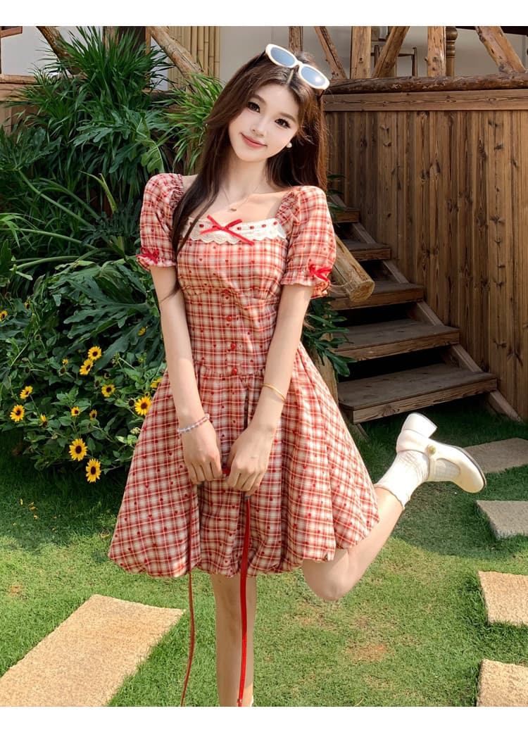 실사 빅 사이즈 여성 의류 마이크로 지방 mm 슬림해 보이는 체크무늬 인형 치마 프랑스식 레트로 스타일 꽃밭 디자인 레이스업 드레스 상세 이미지 14