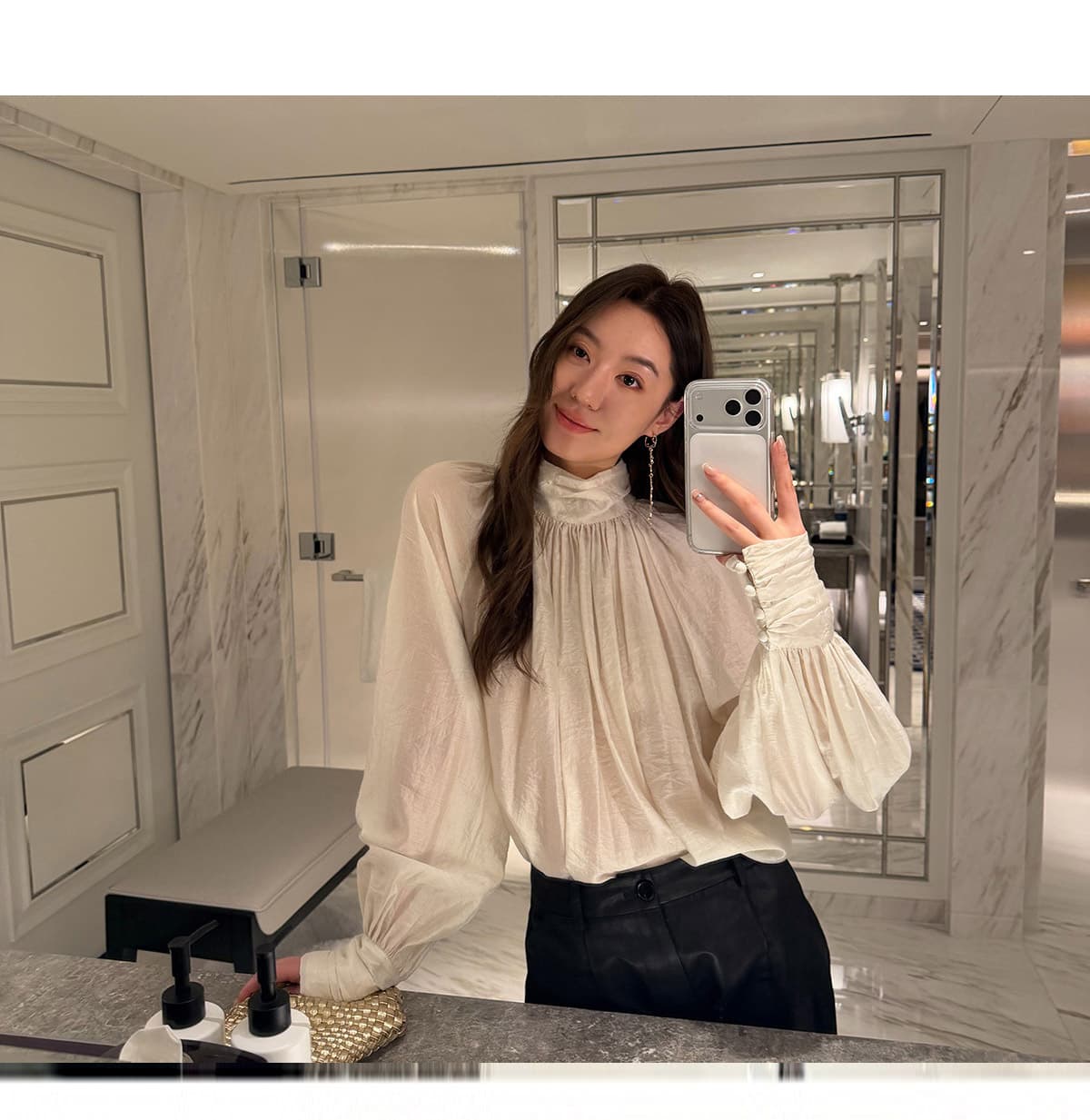 화이트 브라운 프랑스식 스탠드 칼라 궁정 바람 여성 셔츠 가을 새로운 도루 Pleat 디자인 센스 벌룬 소매 긴팔 맨위 상세 이미지 3