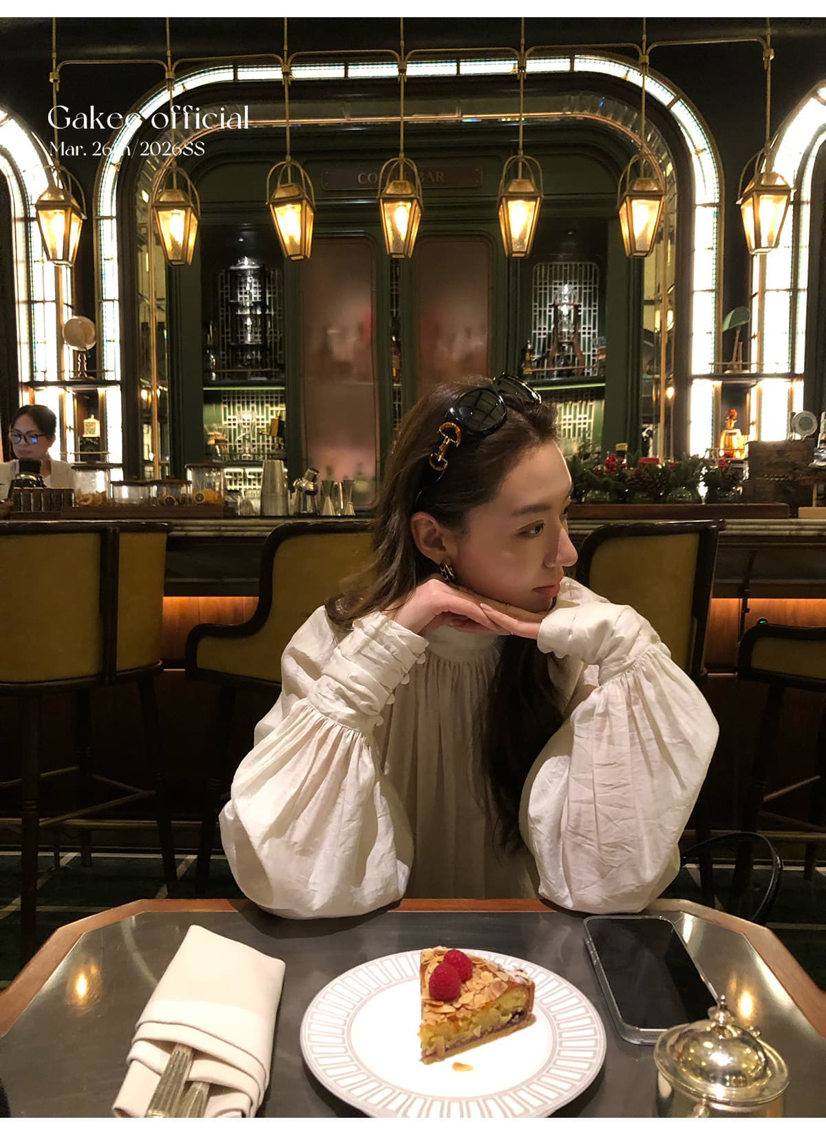 화이트 브라운 프랑스식 스탠드 칼라 궁정 바람 여성 셔츠 가을 새로운 도루 Pleat 디자인 센스 벌룬 소매 긴팔 맨위 상세 이미지 10