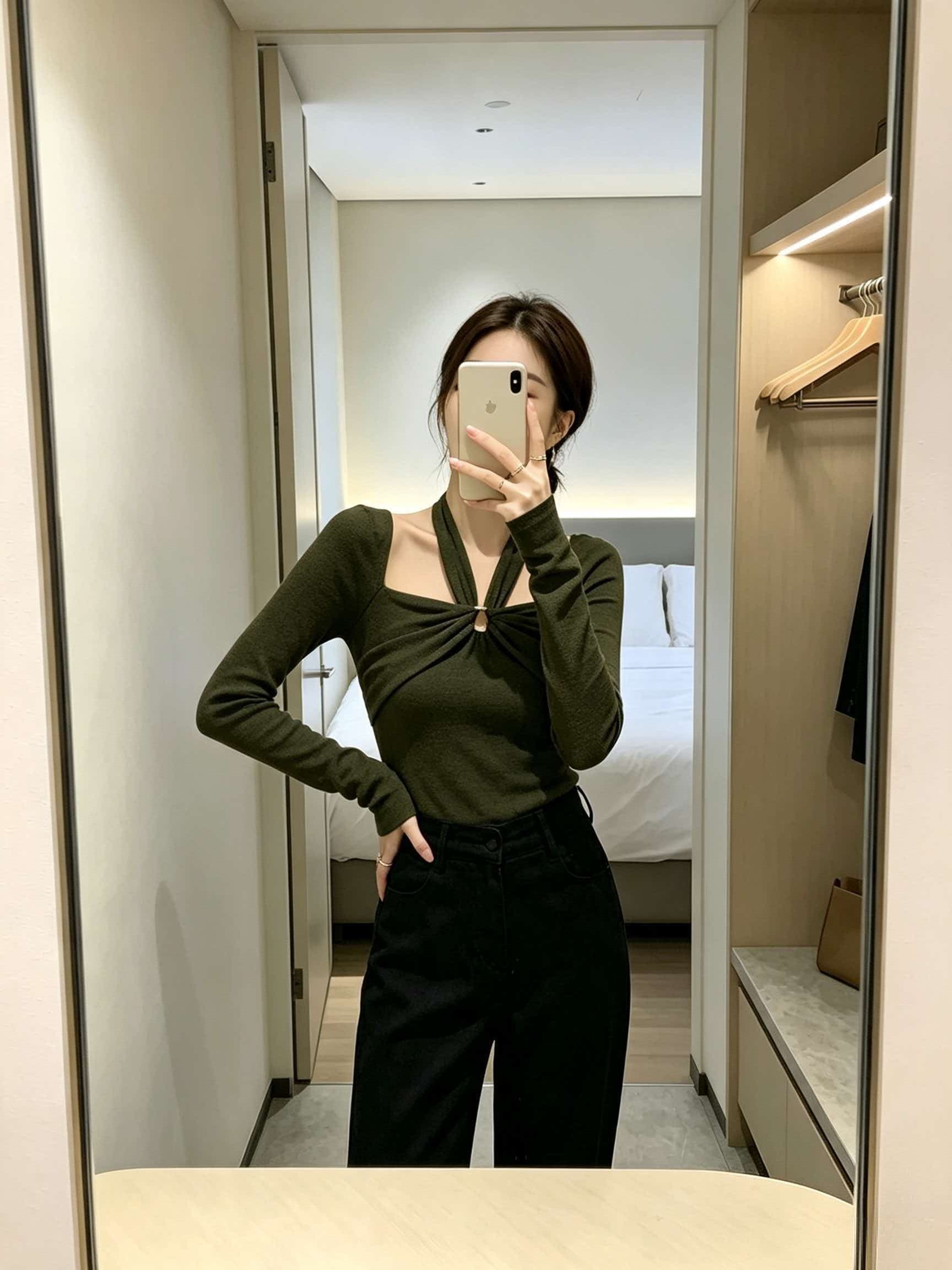 2026 이른 가을 비틀림 행침 목 광장 칼라 광장 칼라 몸매 가꾸기 만나는 여성 티셔츠 프랑스식 패션 빛 럭셔리 아름다운 맨위 상세 이미지 4