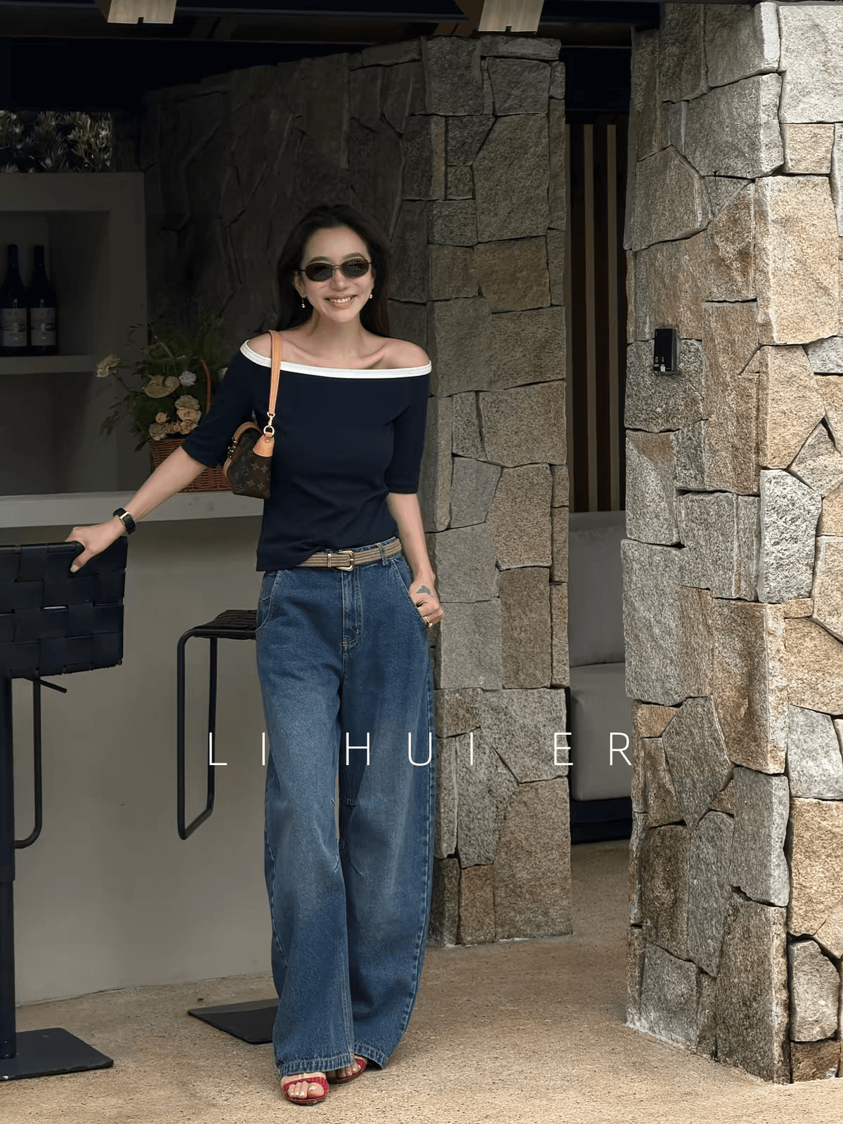 여름 섹션 몸매 가꾸기 비스듬한 어깨 보트넥 캐주얼 5 점 소매 배색 슬림해 보이는 이미지 4