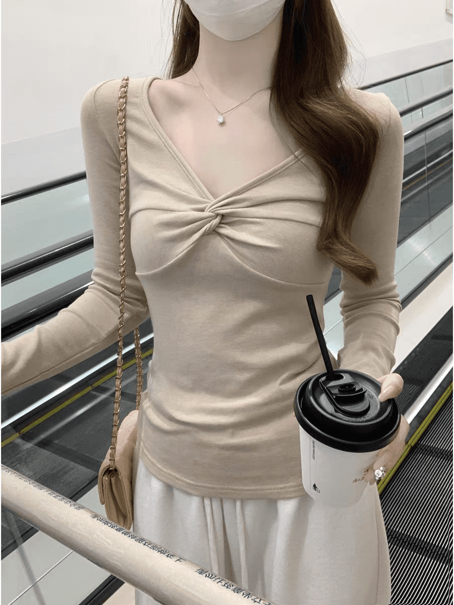 한 부서 비틀림 V넥 긴팔 티셔츠 여성 여름 패션 몸매 가꾸기 섹시함 인사이드 가져 가라. 기본 셔츠 디자인 센스 작은 대중 맨위 상세 이미지 1