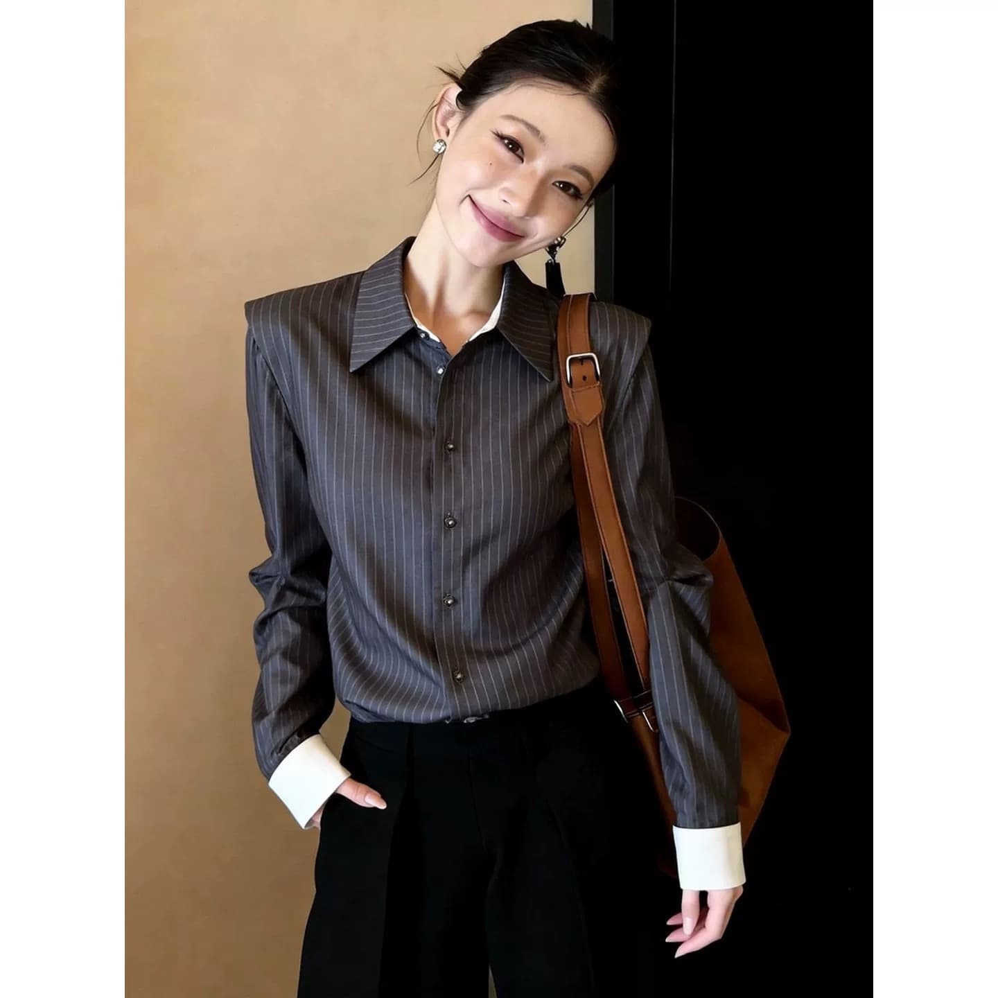 2026 고급 센스 Chic 고유 한 작은 대중 디자인 유럽 상품 캐주얼 외국 가스 맨위 봄 여성