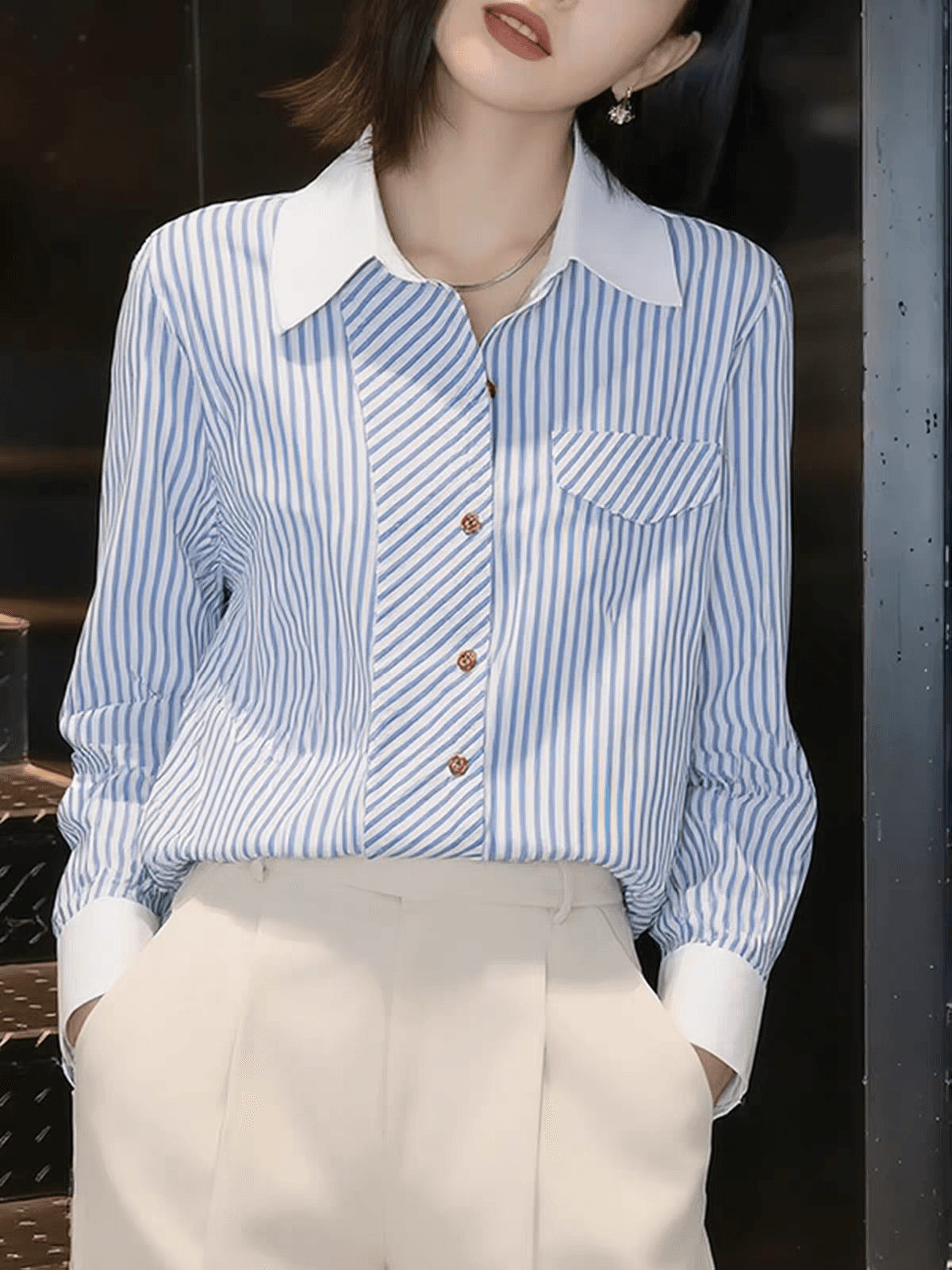 파란색 스트라이프 여성 셔츠 2026 봄 새로운 품격 출퇴근 프랑스식 셔츠 슬림해 보이는 긴팔 맨위 이미지 3