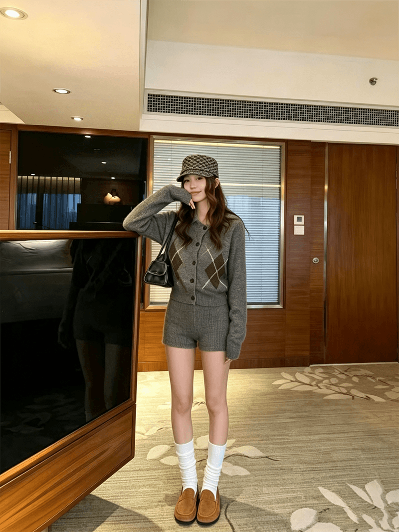 학원 스타일 레트로 폴로 칼라 다이아몬드 모양 그리드 니트 오픈 가디건 여성 패션 세트 하이웨이스트 타이트 스커트 반바지 투피스 세트 상세 이미지 25