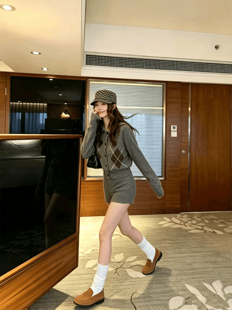 학원 스타일 레트로 폴로 칼라 다이아몬드 모양 그리드 니트 오픈 가디건 여성 패션 세트 하이웨이스트 타이트 스커트 반바지 투피스 세트 상세 이미지 26