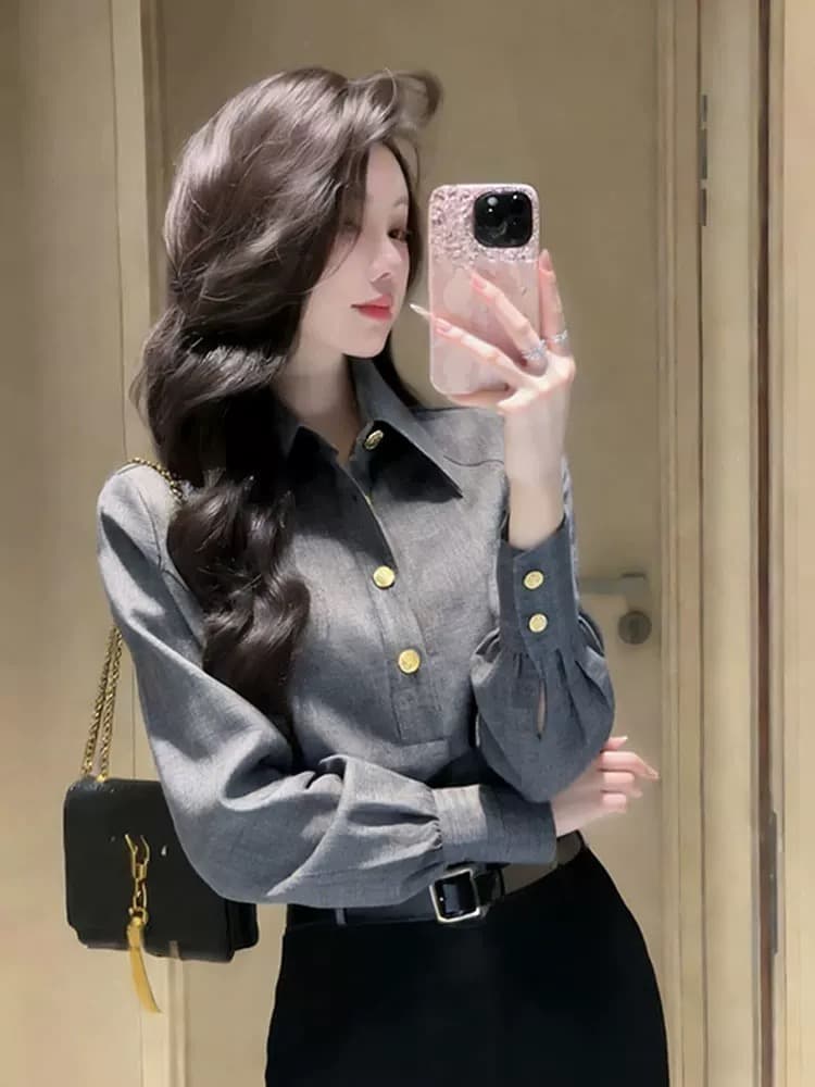 품격 지성 회색 금속 버클 폴로 칼라 셔츠 긴팔 여자 봄 새로운 빛 경력 출퇴근 다용도 맨위 상세 이미지 2