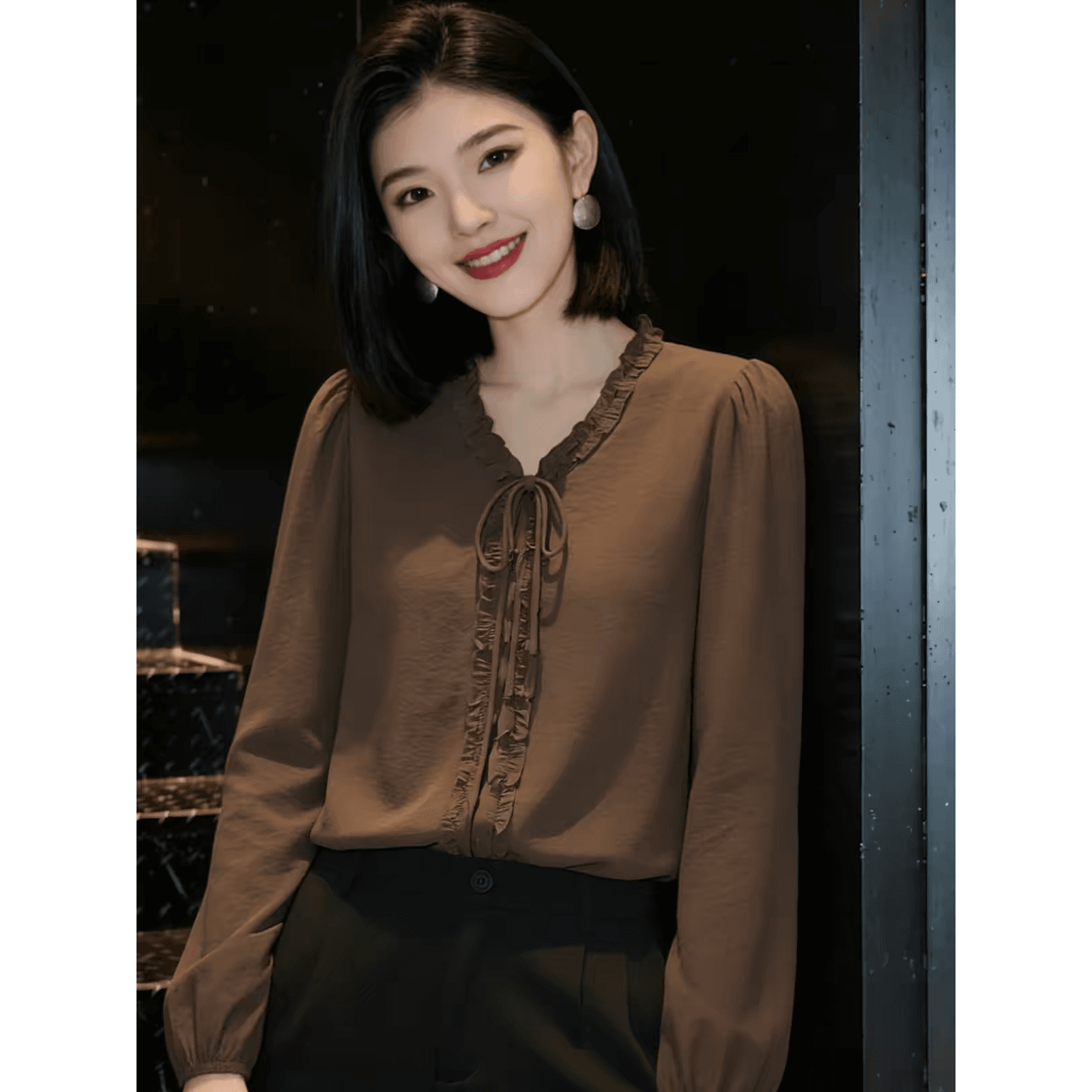 긴팔 여성 셔츠 2026 가을 겨울철 새로운 한국 스타일 루즈핏 프릴 V넥 셔츠 다용도 슬림해 보이는 맨위 트렌디 이미지 5