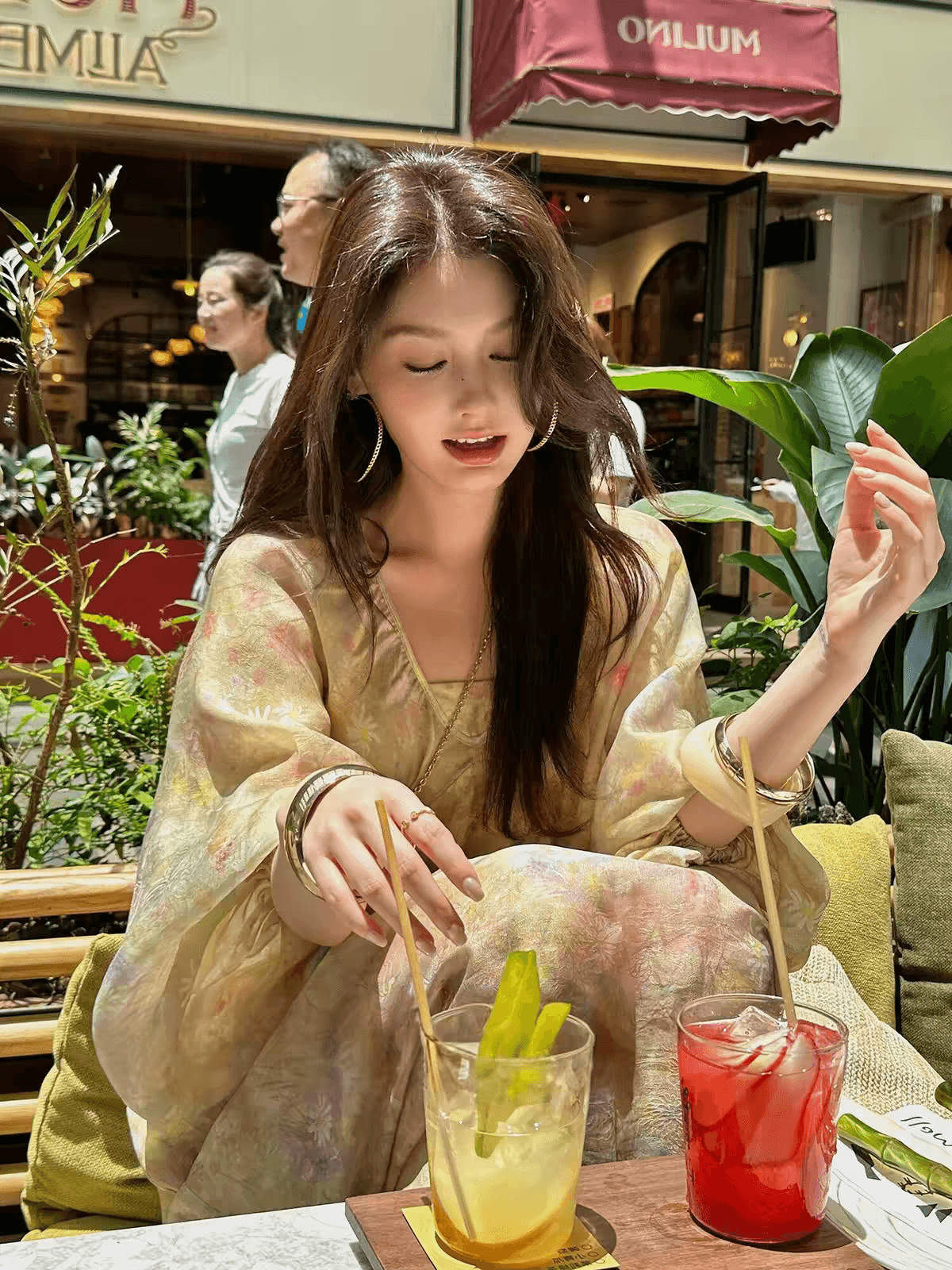 프랑스식 느긋한 바람 V넥 배트윙 소매 프린트 여성 드레스 2026 새로운 레트로 디자인 루즈핏 품격 롱 스커트