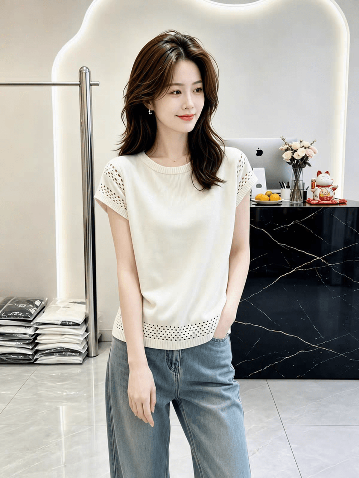 절묘한 라운드 넥 홀로우 아웃 반팔 니트 스웨터 여성 여름 새로운 다용도 슬림해 보이는 연령 감소 티셔츠 맨위 상세 이미지 5