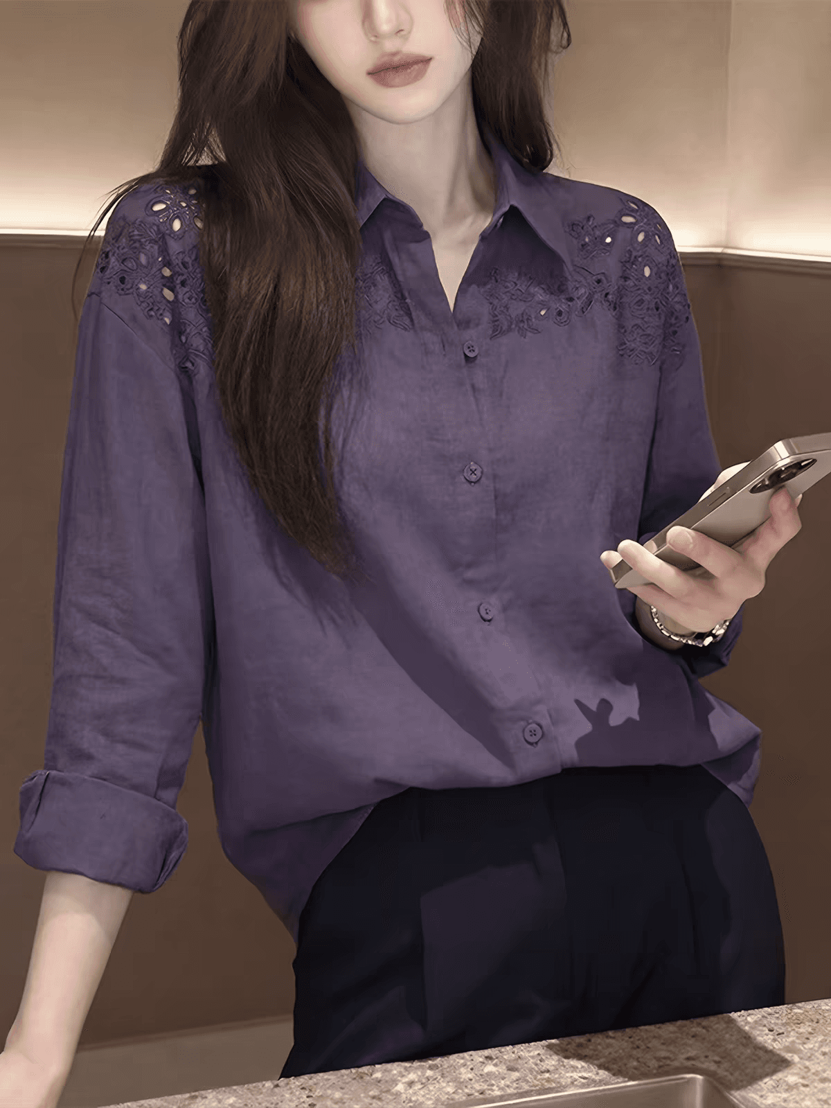 레트로 스타일 보라색 V넥 여성 셔츠 2026 년 가을 새로운 긴팔 루즈핏 고급 센스 연령 감소 슬림해 보이는 맨위 상세 이미지 1