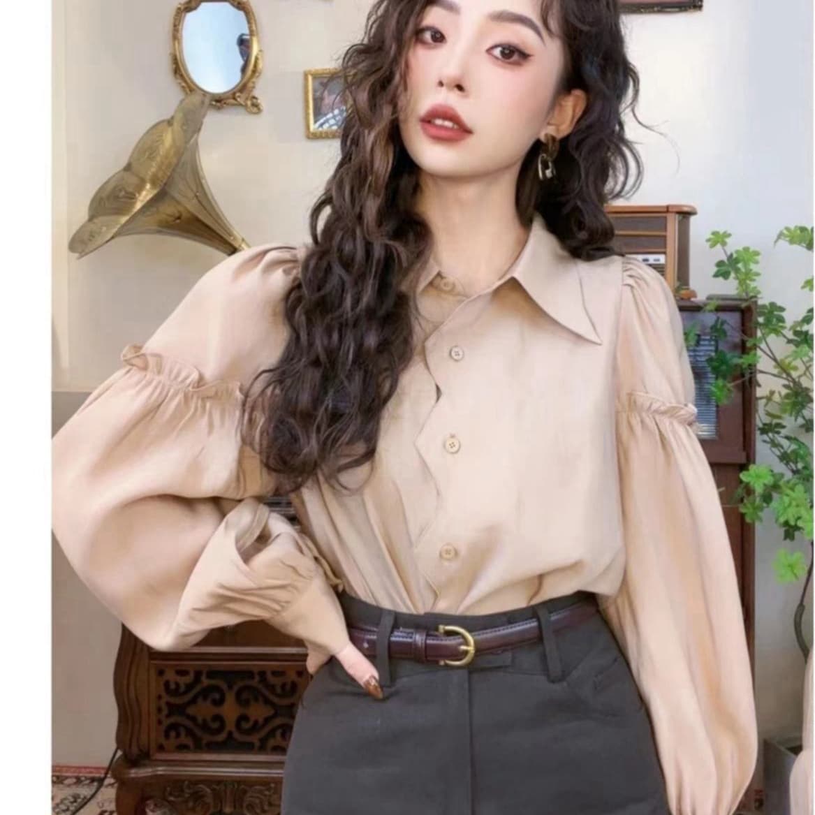 유럽 상품 이른 가을 2026 새로운 개성 액세스 제어 벌룬 소매 셔츠 다용도 여성 의류 고급 센스 패션 맨위 이미지 4