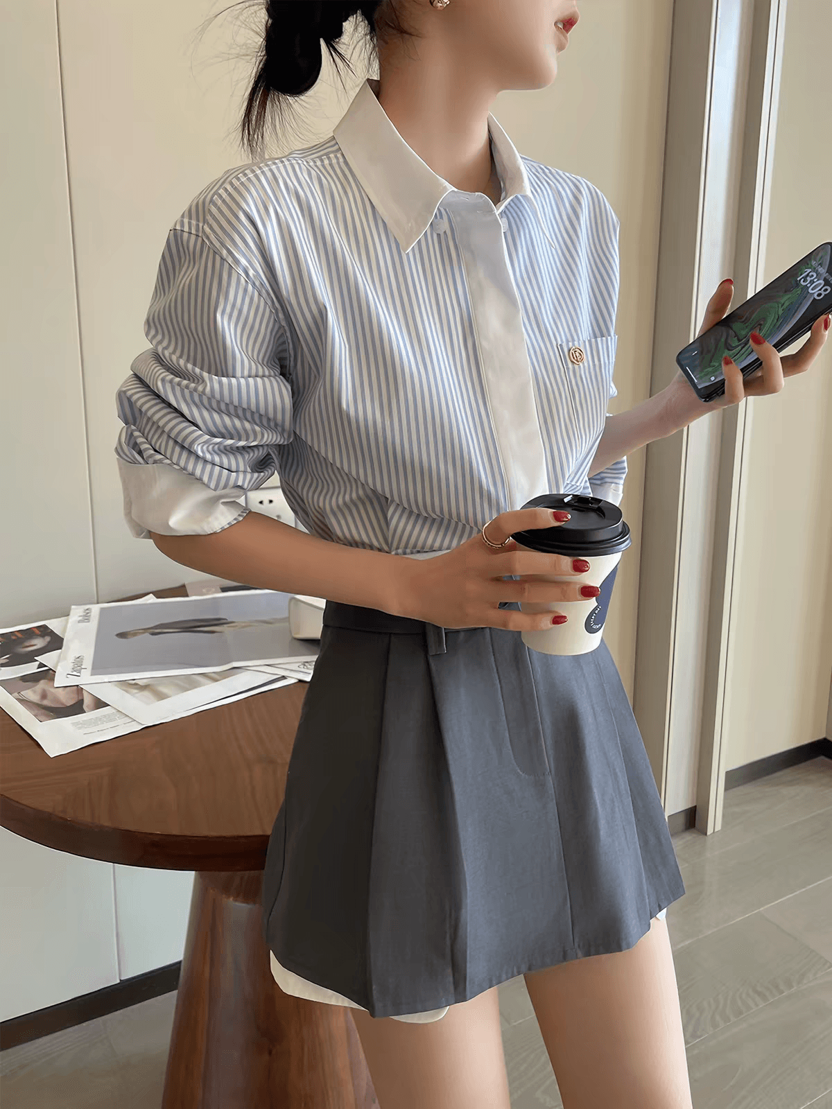 블루 화이트 스트라이프 POLO 칼라 긴팔 여성 셔츠 가을 2026 새로운 느긋한 바람 캐주얼 패션 셔츠 상세 이미지 3