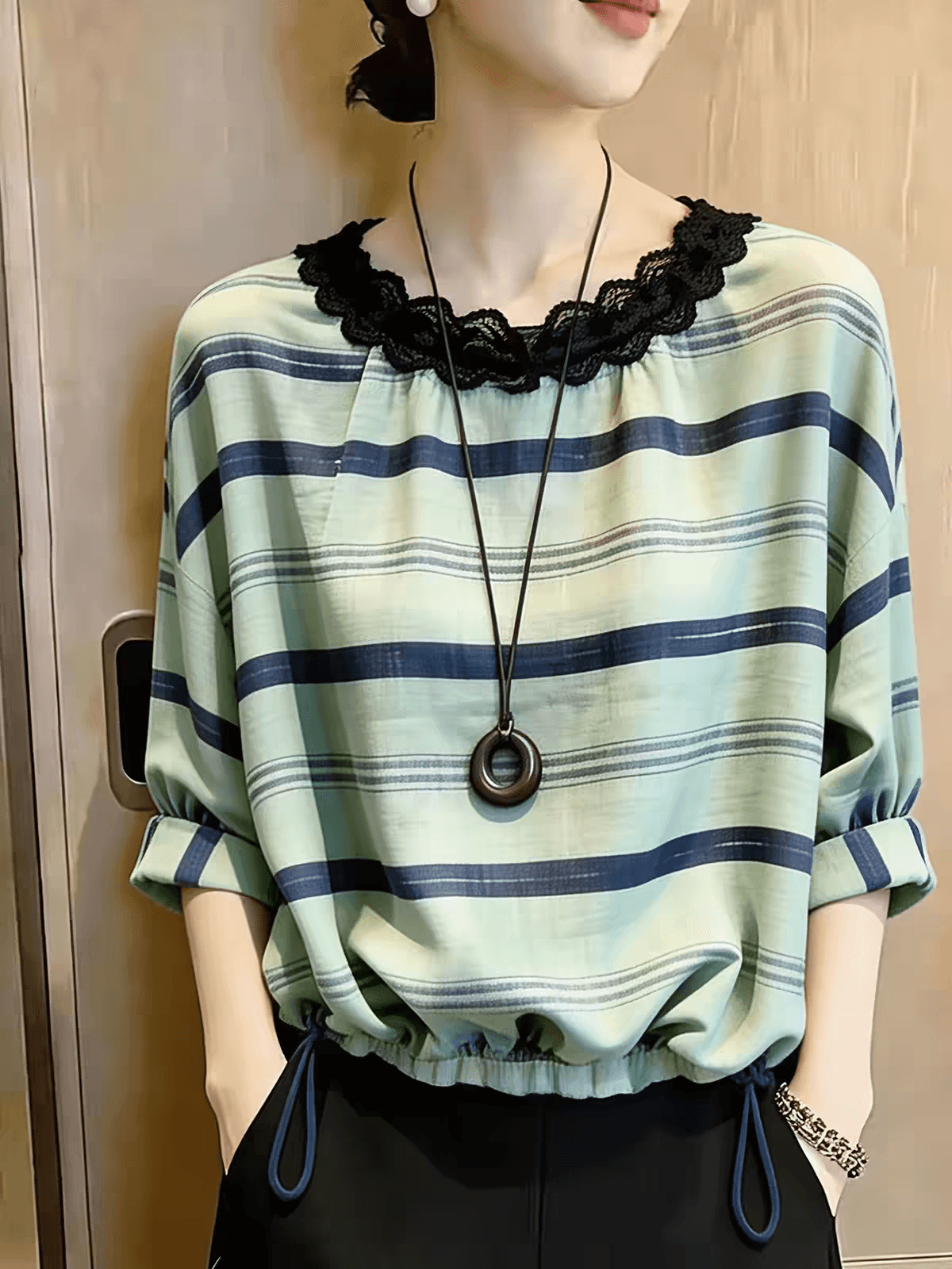 자이언트 잘 생긴 배색 스트라이프 프릴 여성 셔츠 2026 여름 새로운 루즈핏 느긋한 바람 빛 요리 한 반팔 맨위 상세 이미지 1