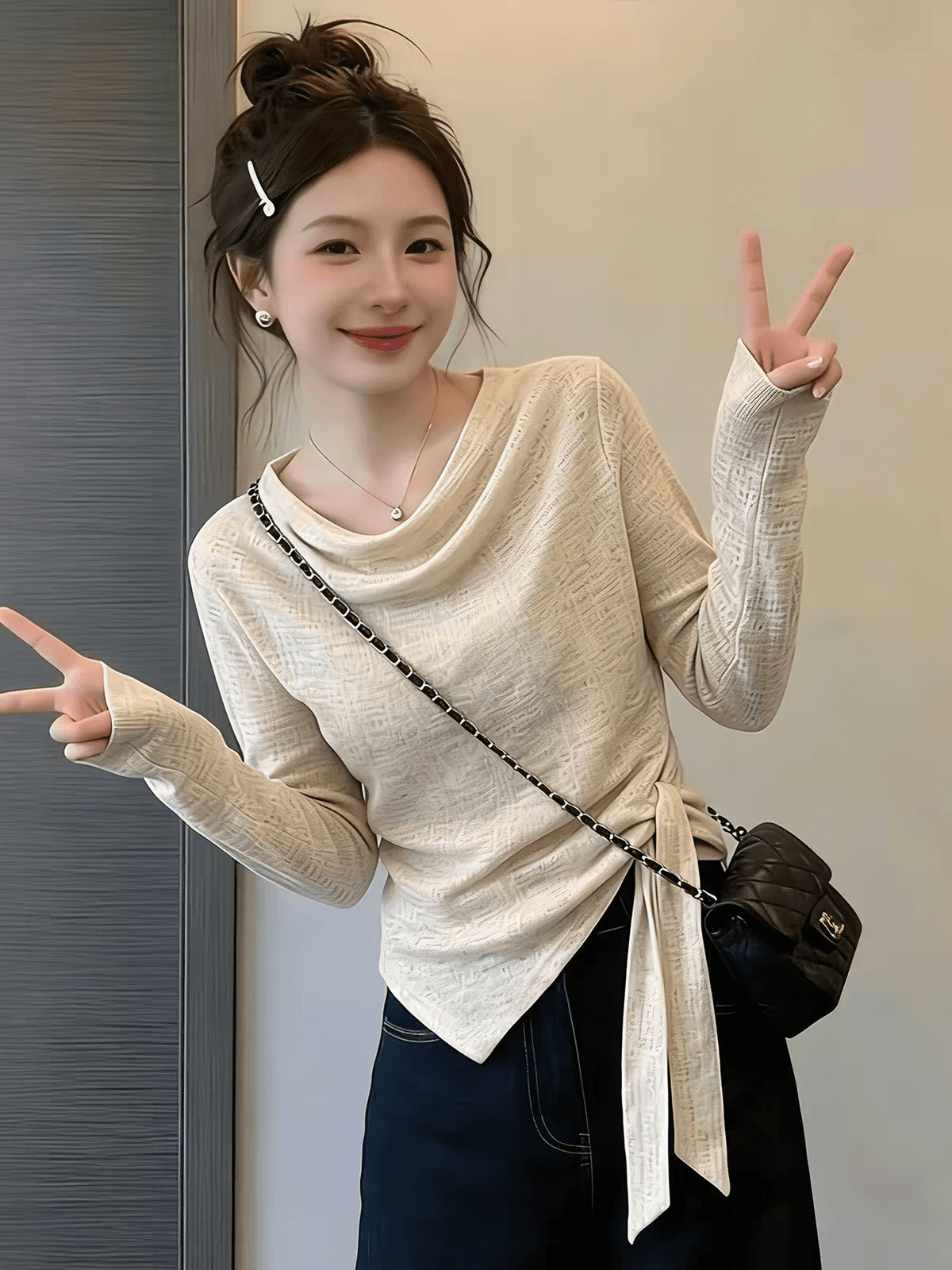 프랑스식 흔들다 칼라 긴팔 스트랩 허리 수축 슬림해 보이는 품격 티셔츠 가을 불규칙 밑단 연령 감소 단색 맨위 여성 이미지 4