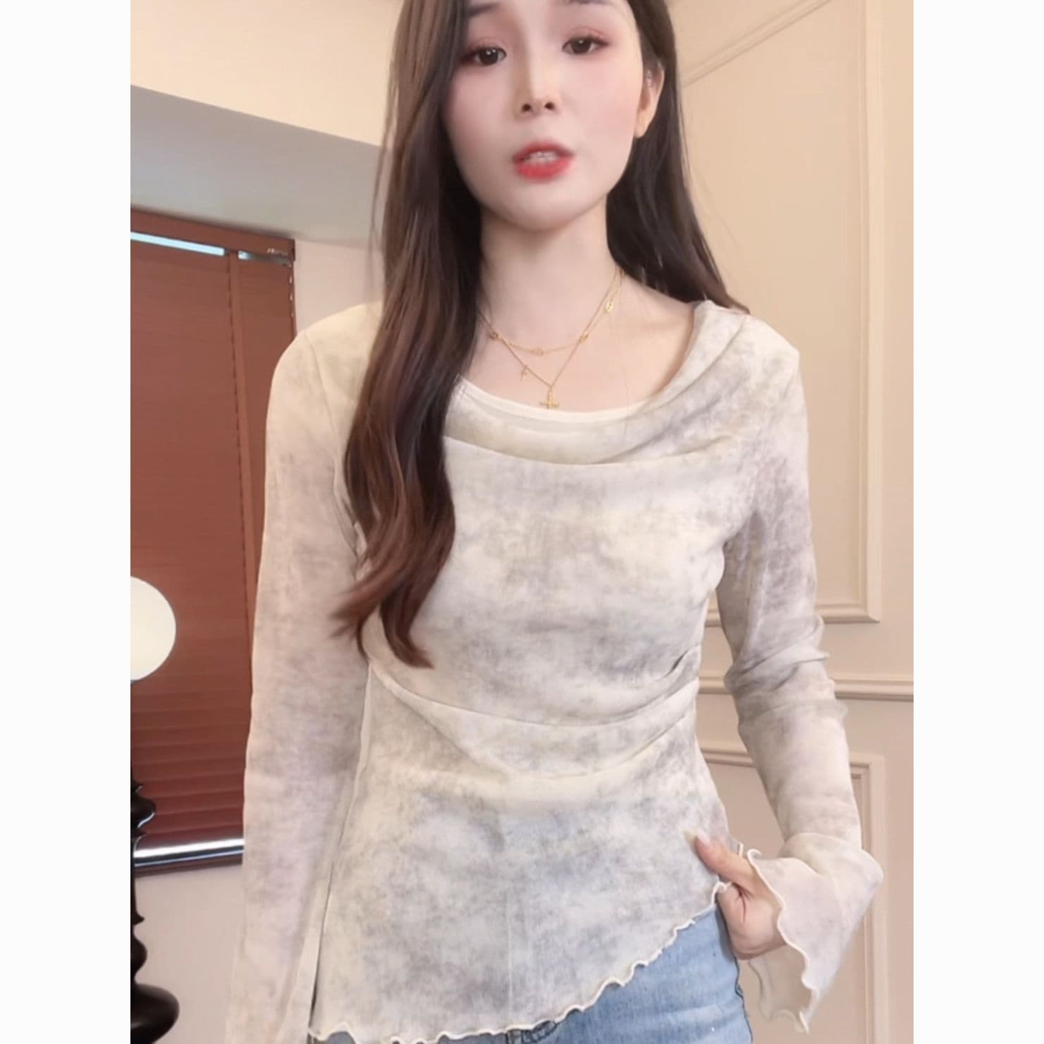 이른 가을 흔들다 칼라 망사 긴팔 티셔츠 여성 홀치기 염색 헤일로 염색 프릴 몸매 가꾸기 슬림해 보이는 불규칙 기본 셔츠 맨위 상세 이미지 6