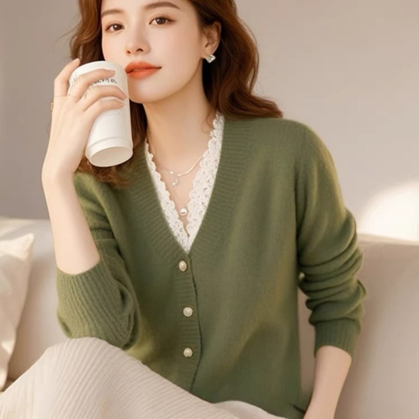 캐주얼 잘 생긴 여성 의류 2026 봄 가을 새로운 패치워크 색상 V넥 레이스 레이스 페이크 레이어드 긴팔 얇은 니트 오픈 가디건 상세 이미지 2