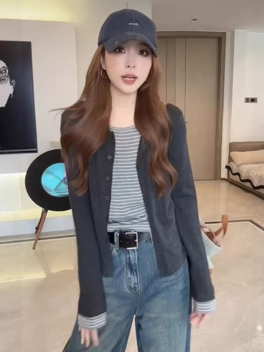 Annan uwsv 외국 가스 패션 부드러운 바람 루즈핏 라운드 넥 미니멀리즘 패치워크 스트라이프 페이크 레이어드 니트 스웨터 이미지 2