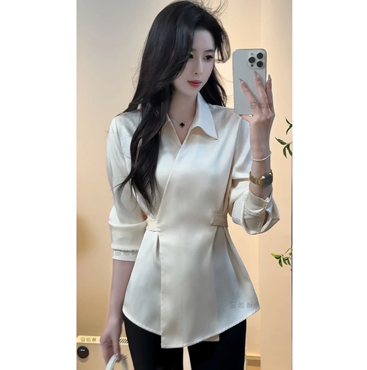 yuanliansu 둥근 얼굴 파삭 파삭 한 루오 S 마음 프랑스식 디자인 센스 V넥 십자가 스트랩 허리 수축 슬림해 보이는 셔츠