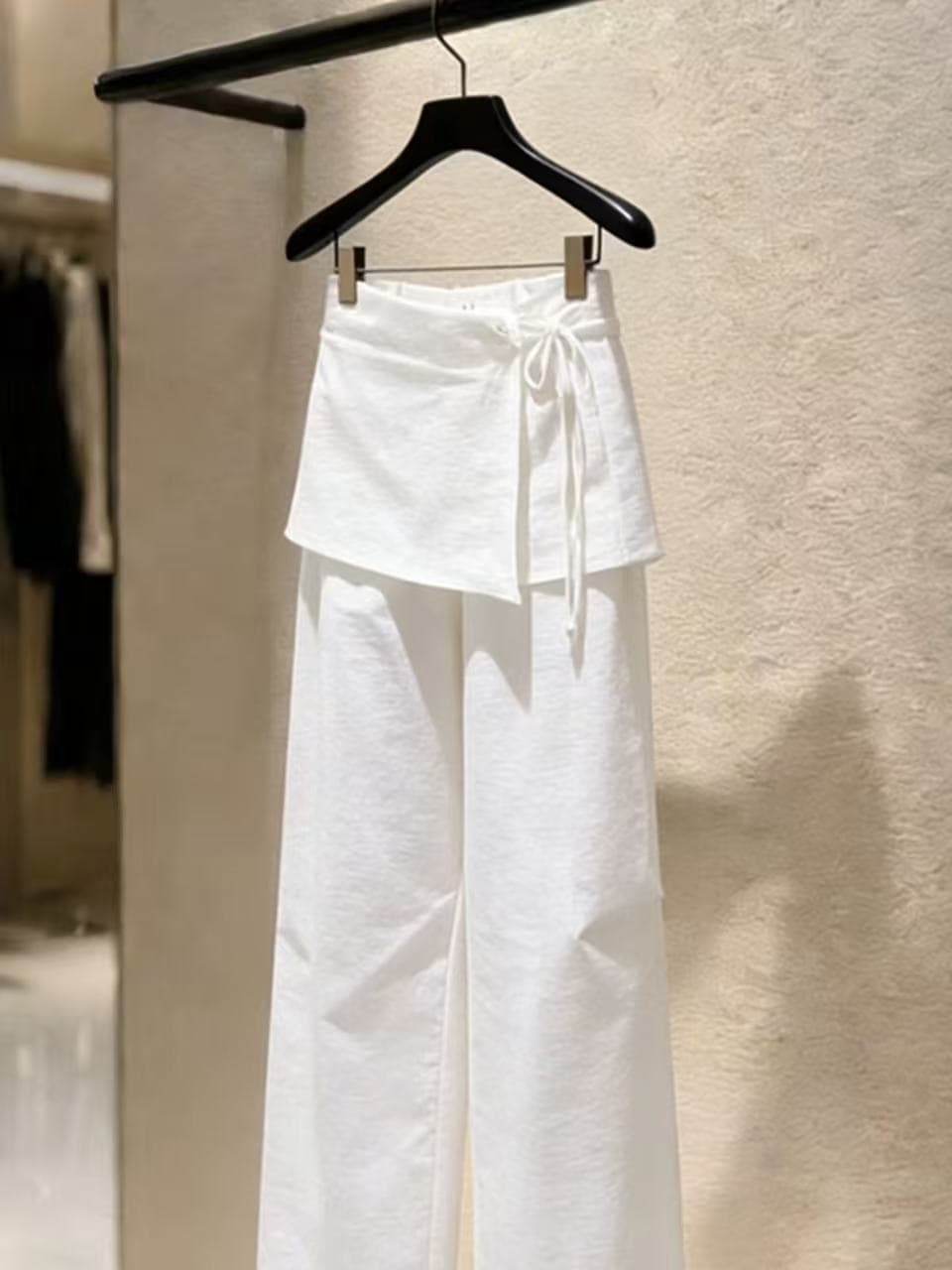 유럽 상품 새로운 패션 다용도 슬림해 보이는 와이드 레그 팬츠 루즈핏 bf 느긋한 바람 화이트 방귀 커튼 캐주얼 바지 여성 봄 이미지 3