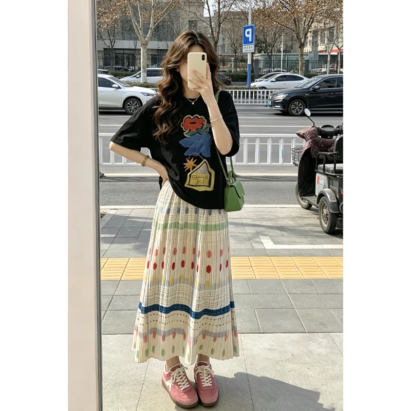 자이언트 잘 생긴 ~ 중 여름 드레스 투피스 세트 한 부서 프린트 반팔 티셔츠 맨위 플리츠 반신 스커트 느슨함 센스 세트 여성 상세 이미지 1
