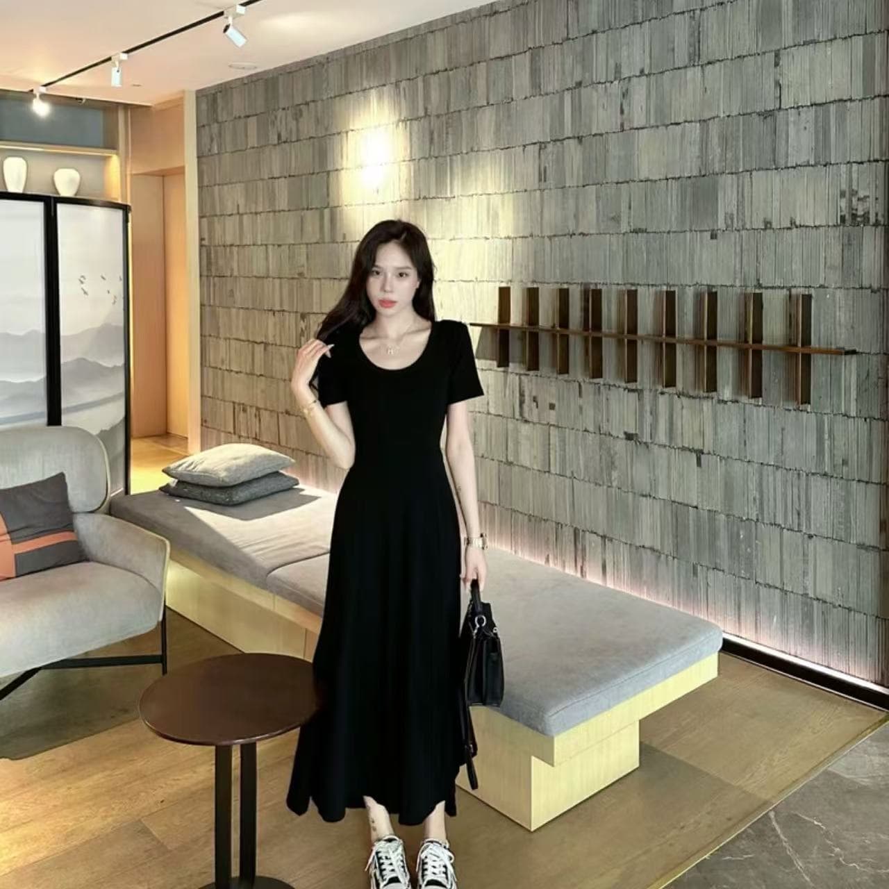 새로운 미니멀리즘 패션 다용도 슬림해 보이는 누출 허리 드레스 이미지 2