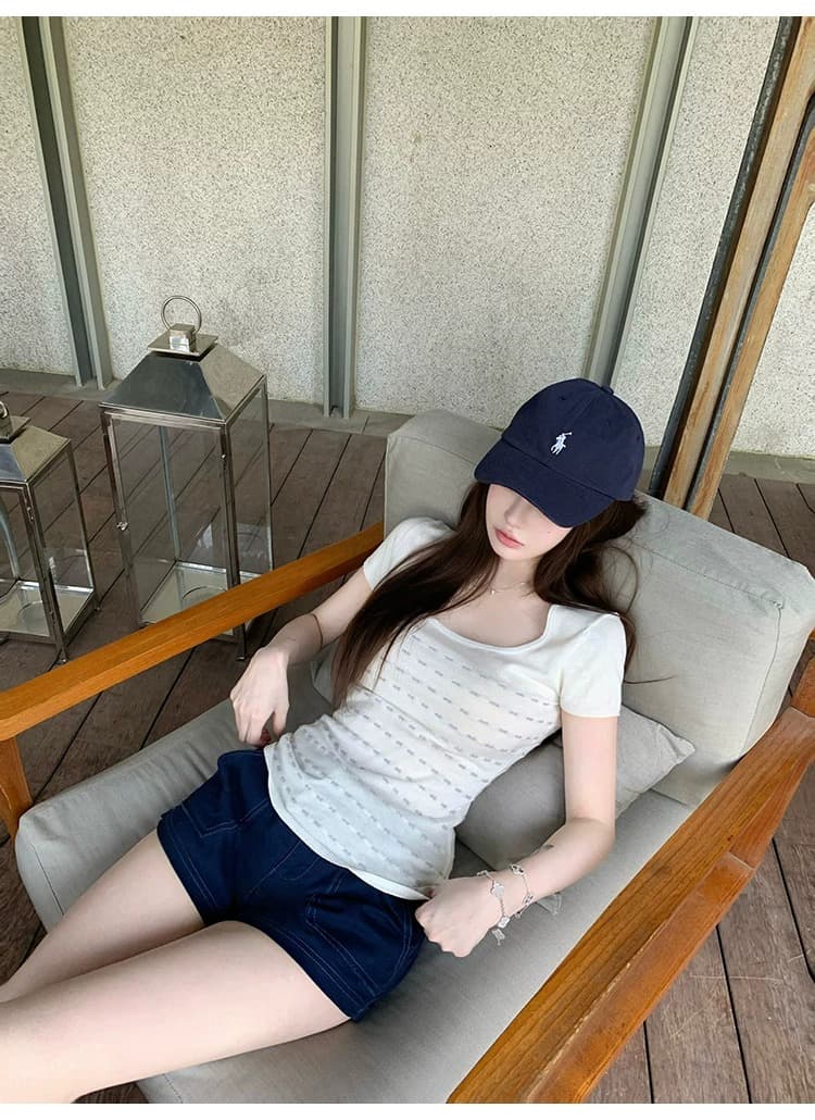 suuuicee 메이 여지 얼음 모래 작은 자카드 질감 순수한 욕망 대 u 칼라 짧은 맨위 몸매 가꾸기 니트 반팔 티셔츠 상세 이미지 2