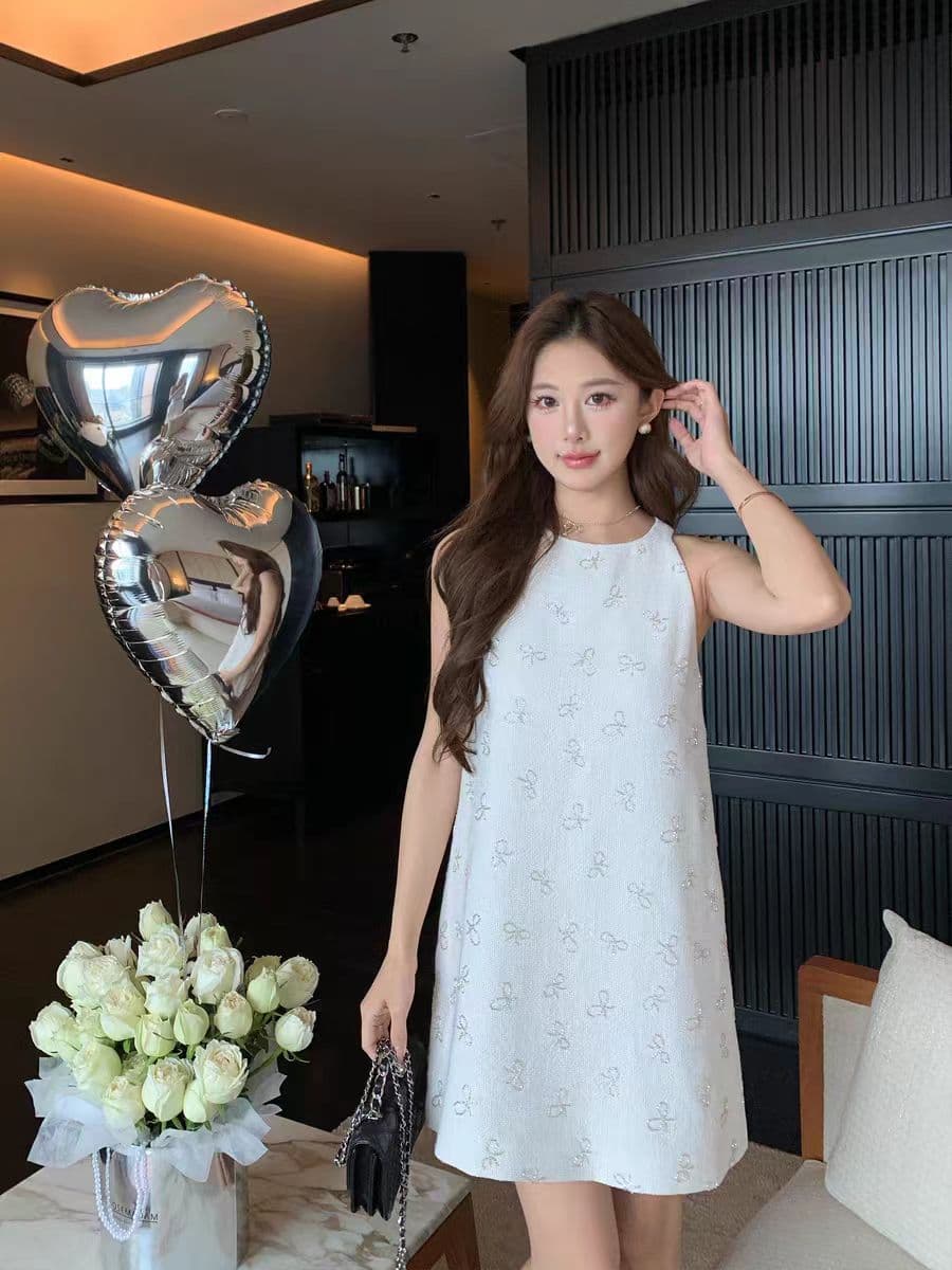 여름 홈 부유 한 가족 천 골드 무거운 작업 나비 매듭 민소매 조끼 행침 목 작은 샤넬 스타일 여성 드레스 여름 작은 키 이미지 3