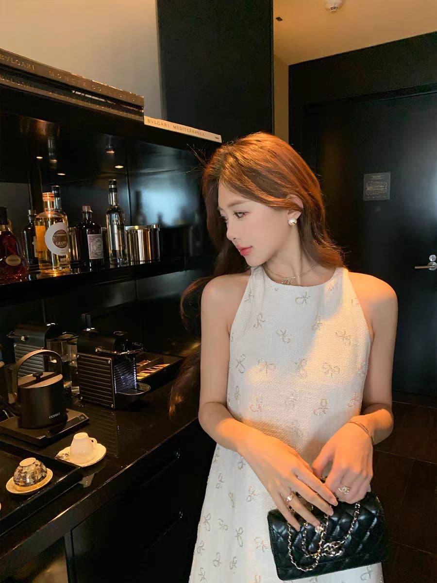 여름 홈 부유 한 가족 천 골드 무거운 작업 나비 매듭 민소매 조끼 행침 목 작은 샤넬 스타일 여성 드레스 여름 작은 키 이미지 4