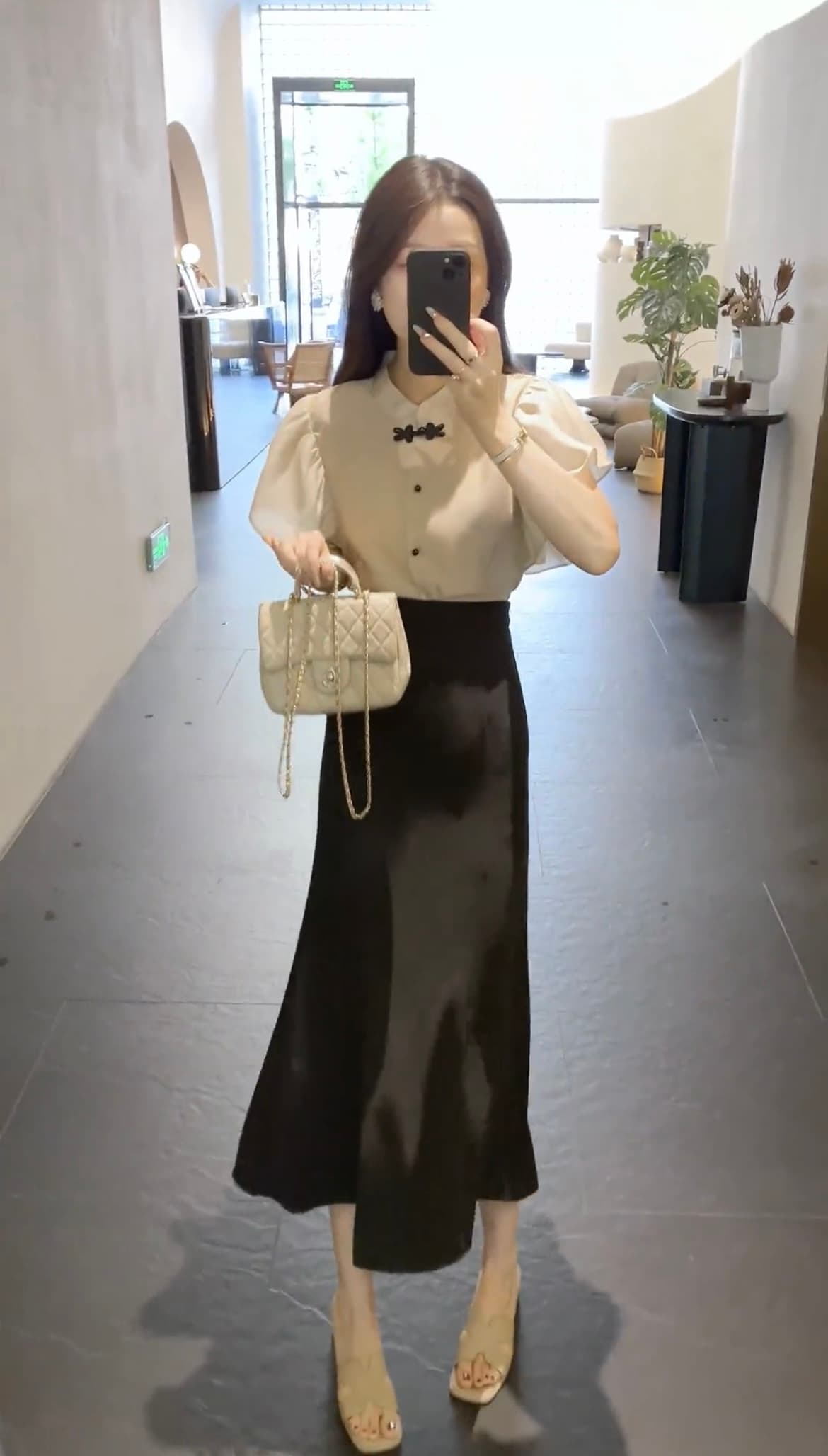 고유 한 Chic 스탠드 칼라 반팔 여성 셔츠 여름 섹션 새로운 셔츠 여자 작은 날다 소매 맨위 여성복 상세 이미지 6