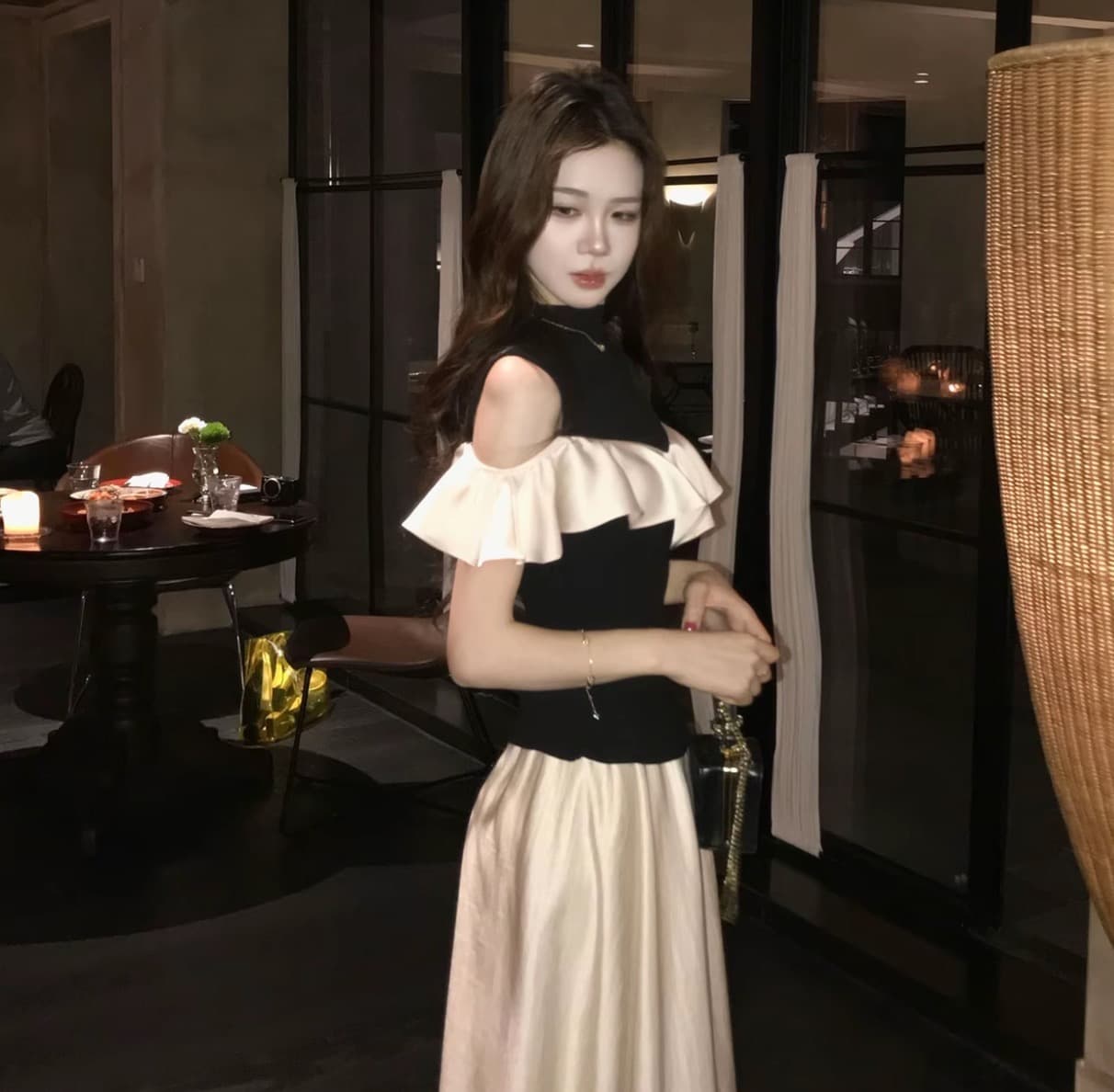 무쯔리 목자이 ~ 중 리 밤 물론 矜 부드러운 디자인 센스 배색 니트 패치워크 프릴 맨위 새틴 반신 스커트 여성 세트 이미지 2