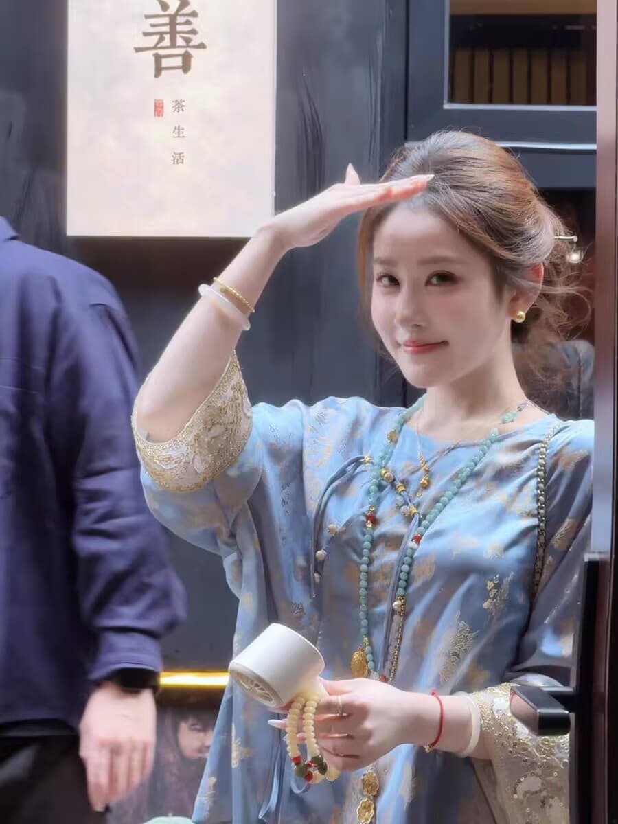 파빌리온 와우 얼음 블루 킹디 사람들 실크 비싼 가스 느긋한 작은 셔츠 반바지 반 스커트 시리즈 이미지 3