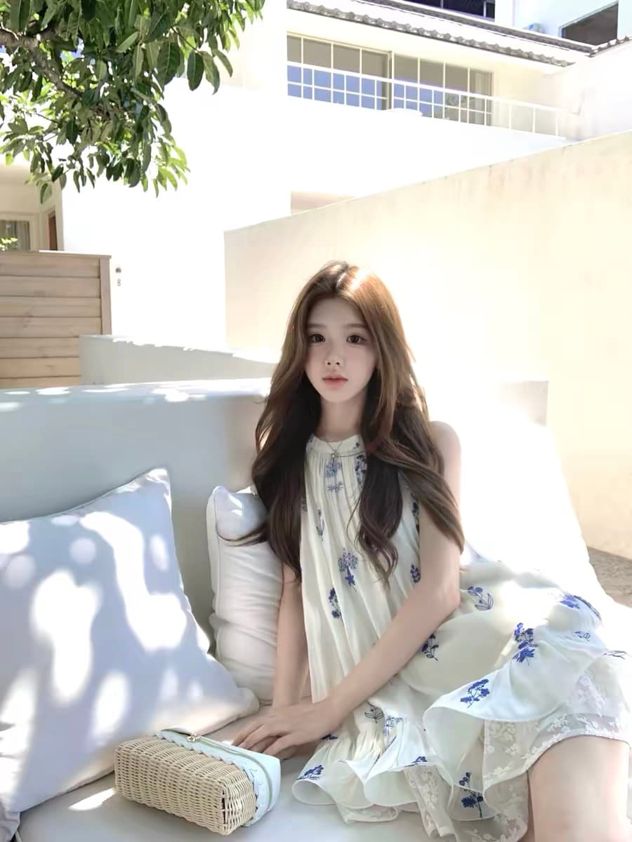 수묵화 파란색과 흰색 부드러운 바람 레이스 조각 파란색 꽃무늬 자수 민소매 진자 드레스 상세 이미지 6