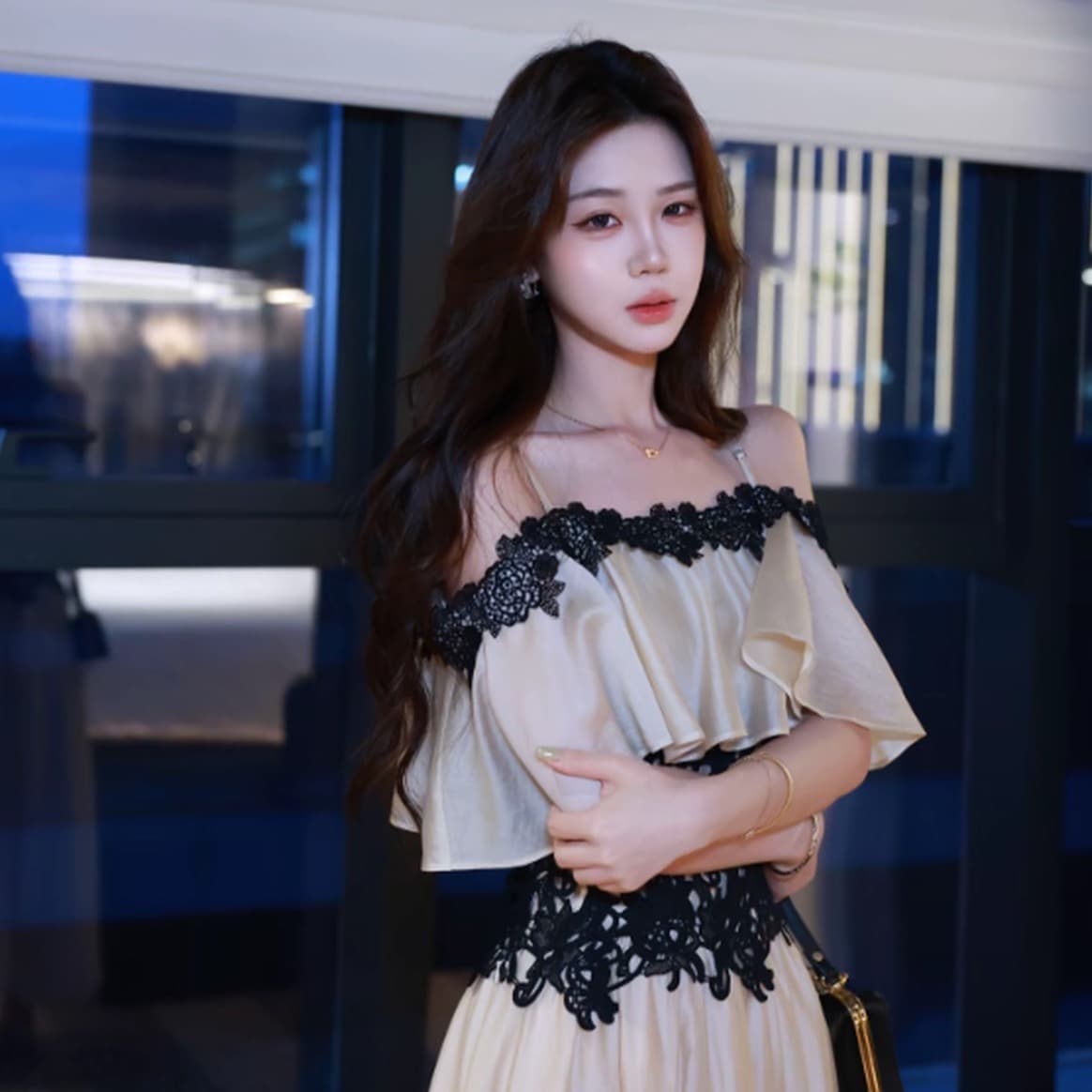 무쯔리 목자이 ~ 중 리 옛날 판화 빛 요리 한 디자인 센스 오프숄더 허리 수축 슬립 도루 센스 반신 치마 세트 이미지 5