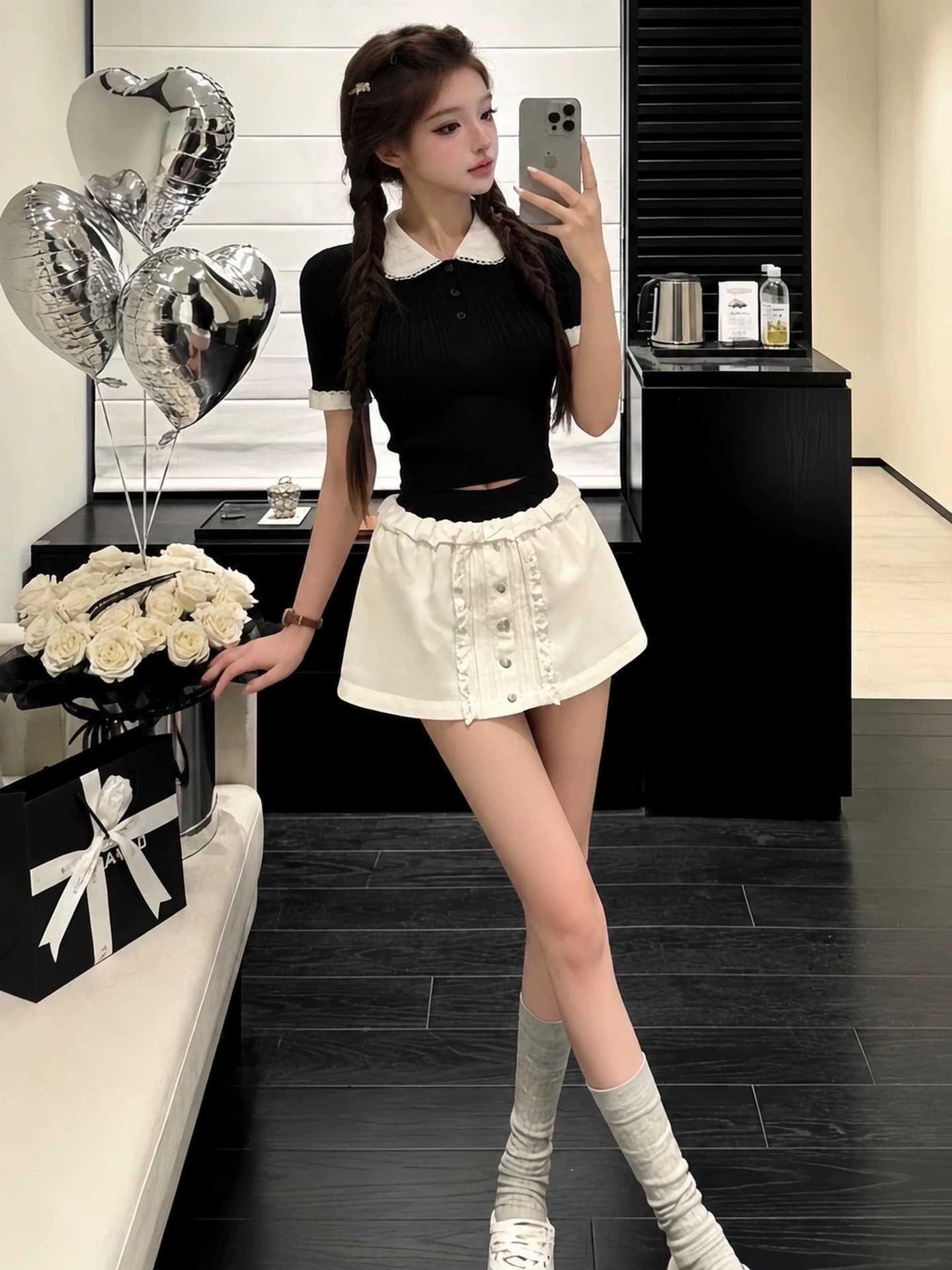 검정색 POLO 칼라 몸매 가꾸기 반팔 티셔츠 여성 의류 2026 여름 달콤한 스타일 부드러운 부서 직장 착용 가져 가라. 새로운 맨위 상세 이미지 2