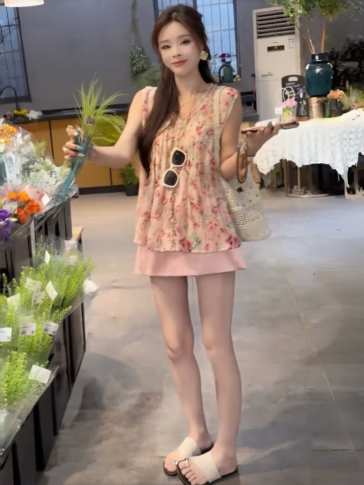 프랑스식 낭만주의 달콤한 스타일 패션 작은 세트 여성 여름 품격 꽃무늬 민소매 작은 셔츠 반신 치마바지 투피스 세트 상세 이미지 4