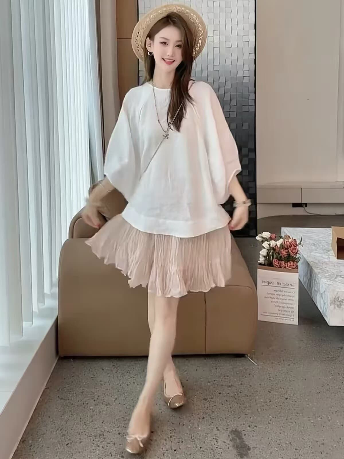 2026 여름 느슨함 센스 착용 가져 가라. 세트 한 부서 느긋한 바람 루즈핏 루즈핏 반팔 티셔츠 플리츠 스커트 투피스 세트 상세 이미지 1