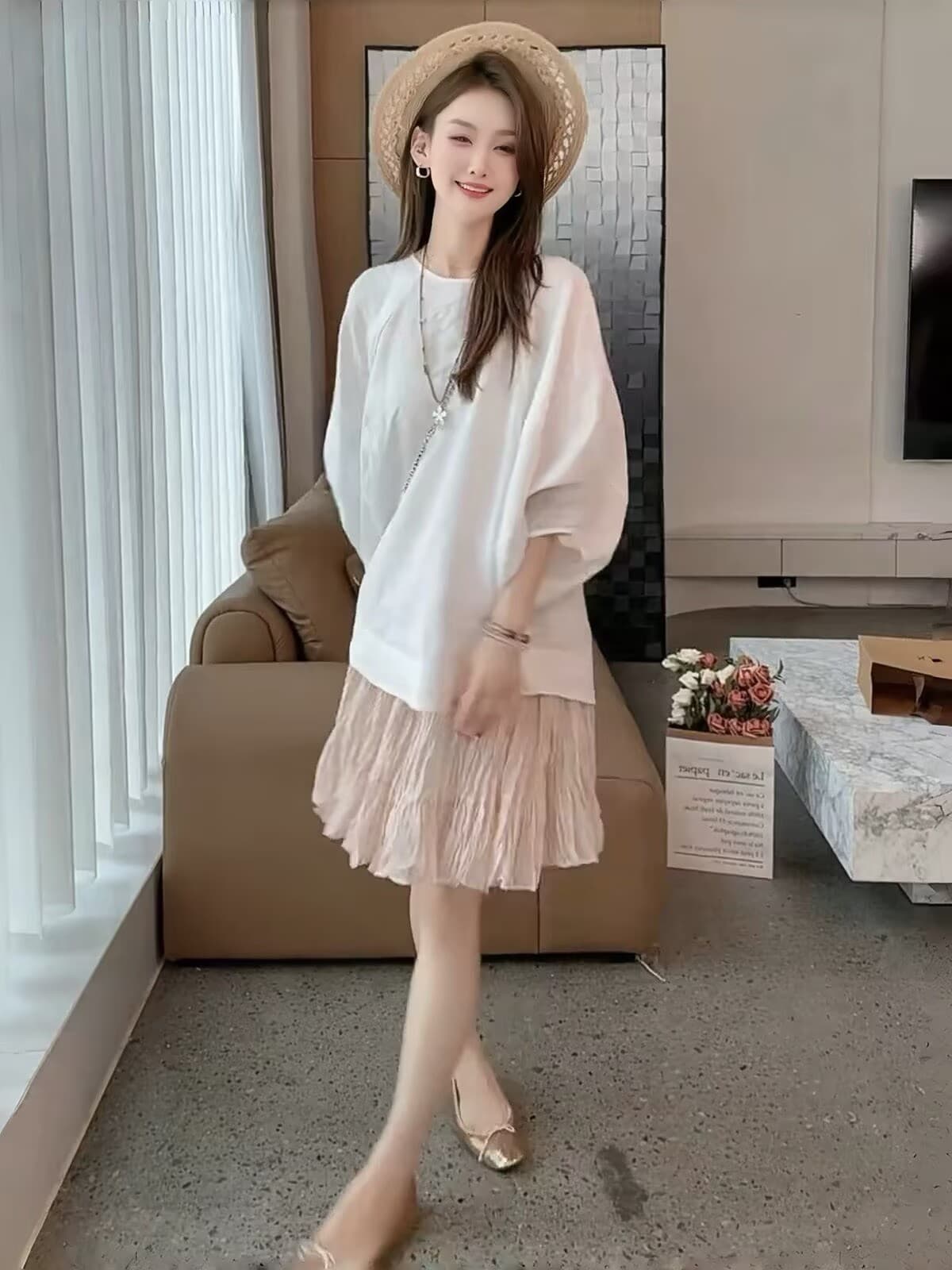 2026 여름 느슨함 센스 착용 가져 가라. 세트 한 부서 느긋한 바람 루즈핏 루즈핏 반팔 티셔츠 플리츠 스커트 투피스 세트 상세 이미지 4