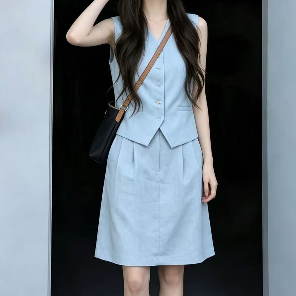 오래된 돈 바람 블루 회색 베스트 세트 여성 여름 새로운 세련된 품격 쇼트 스타일 민소매 조끼 반신 스커트 두 조각 상세 이미지 5